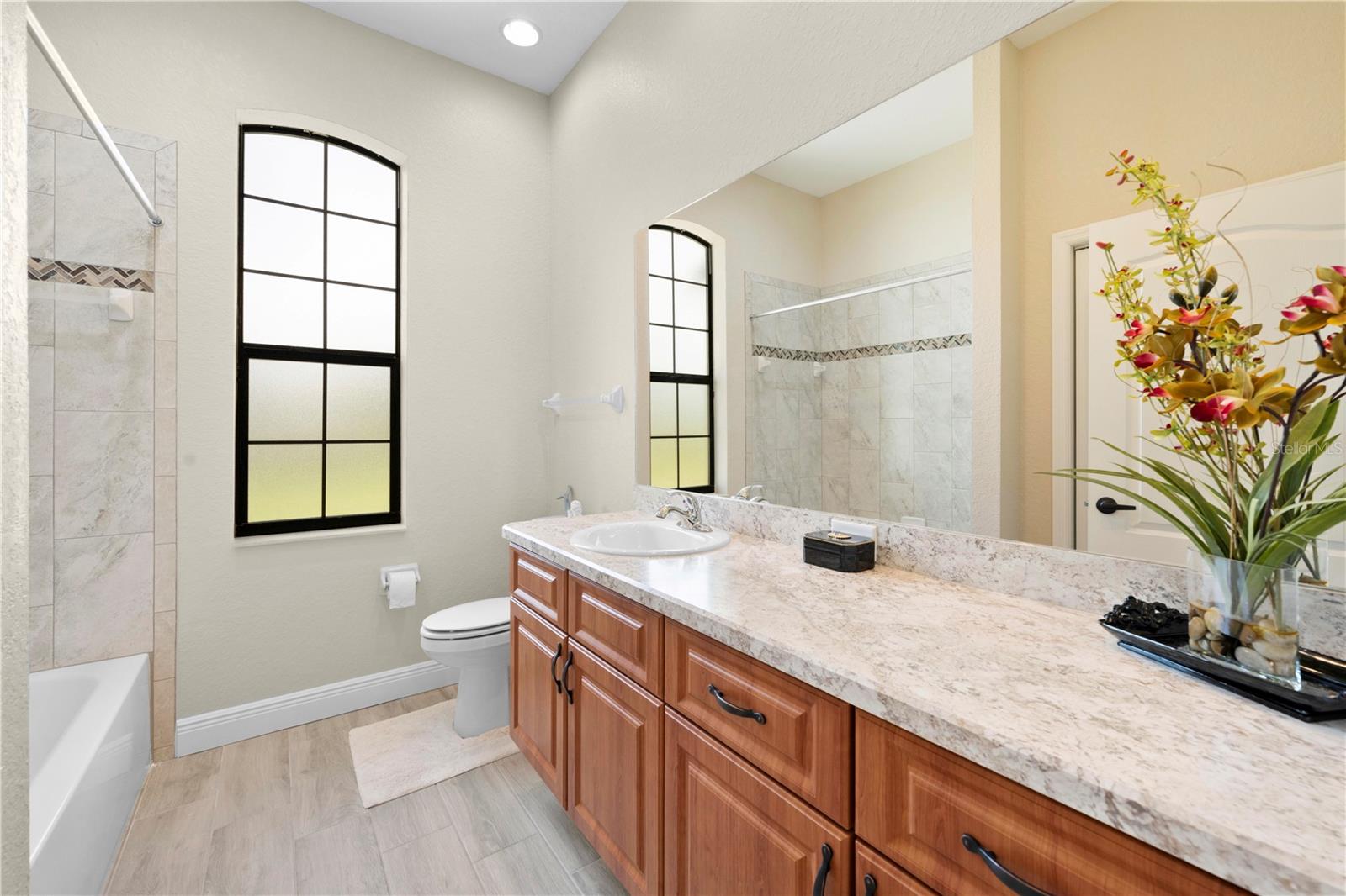 Image 37 of 63 For 13262 Lauren Drive