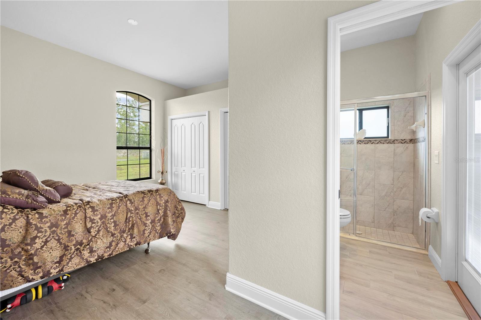 Image 42 of 63 For 13262 Lauren Drive