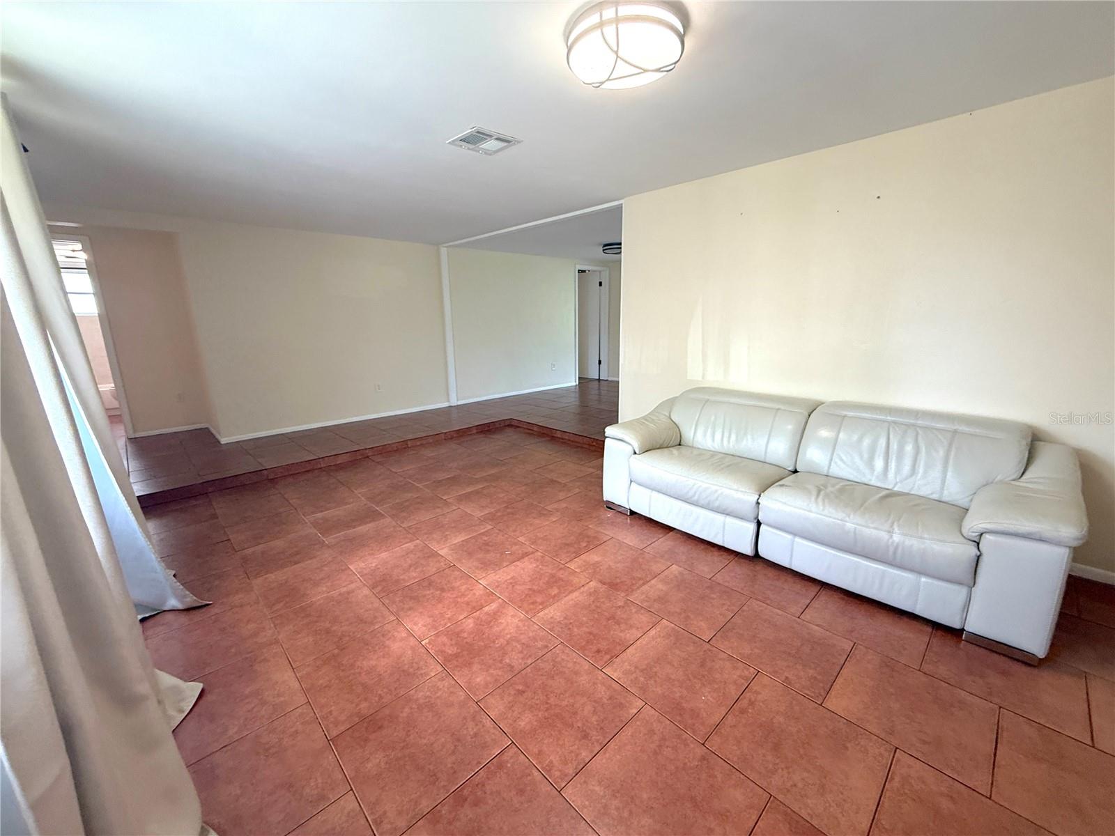 Image 4 of 35 For 12406 Cobble Stone Drive