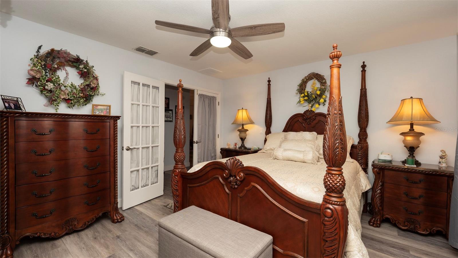 Listing photo id 14 for 12433 Willow Tree Avenue