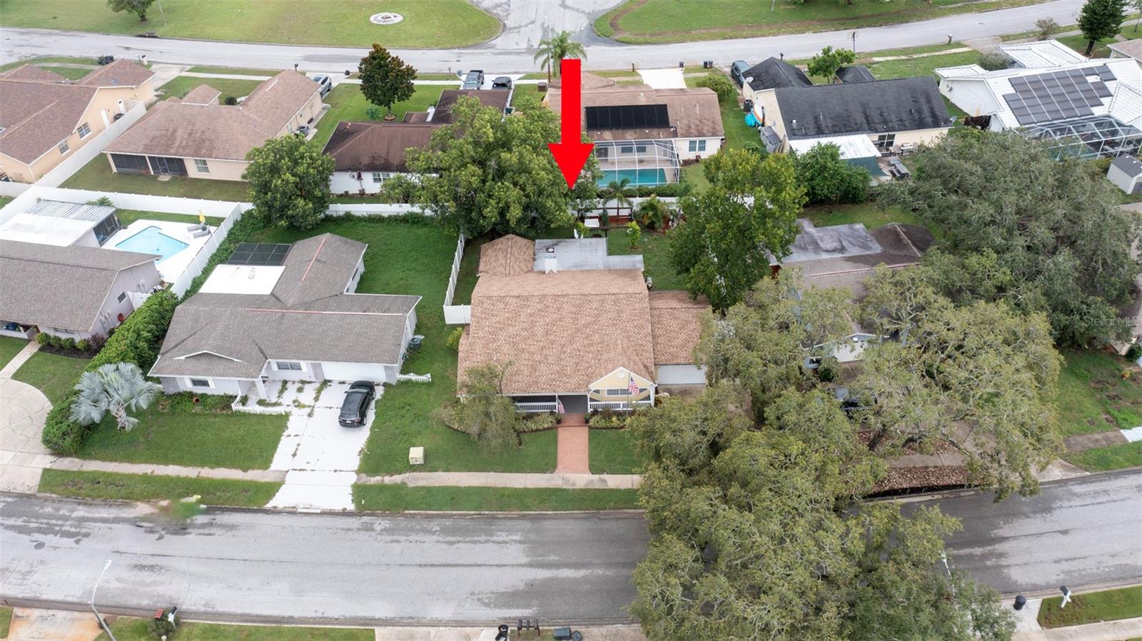 Listing photo id 0 for 12433 Willow Tree Avenue