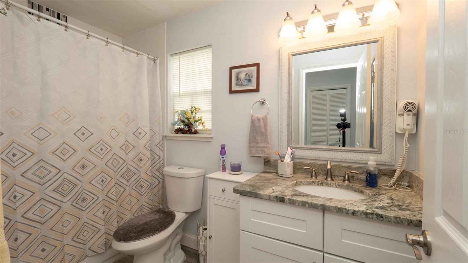 Listing photo id 21 for 12433 Willow Tree Avenue