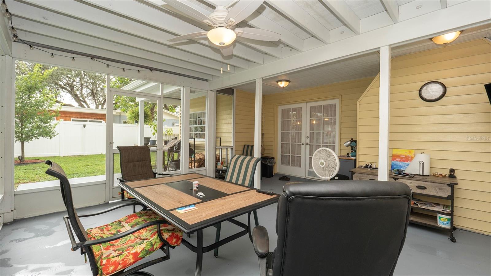 Listing photo id 32 for 12433 Willow Tree Avenue