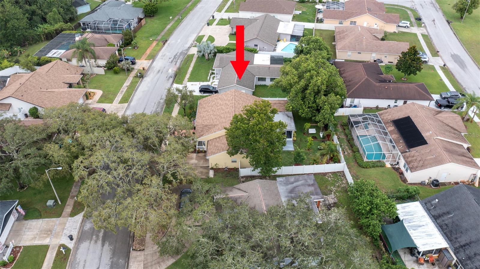 Listing photo id 42 for 12433 Willow Tree Avenue