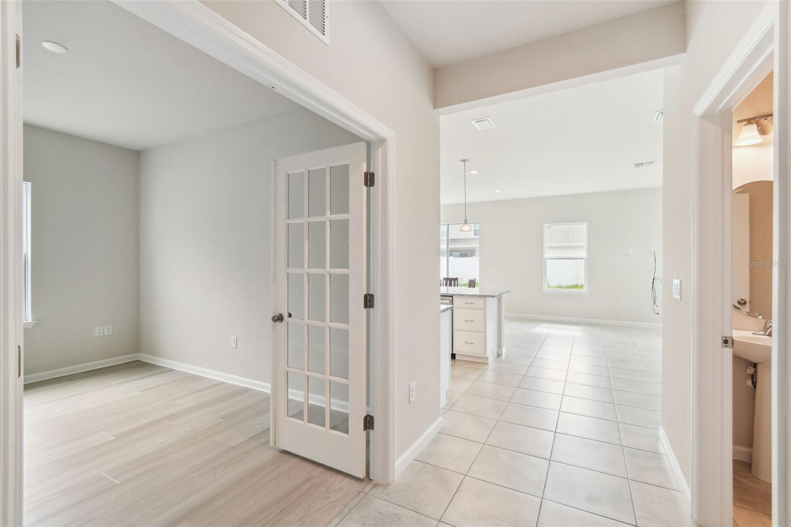 Image 11 of 81 For 11920 Thorncrest Drive