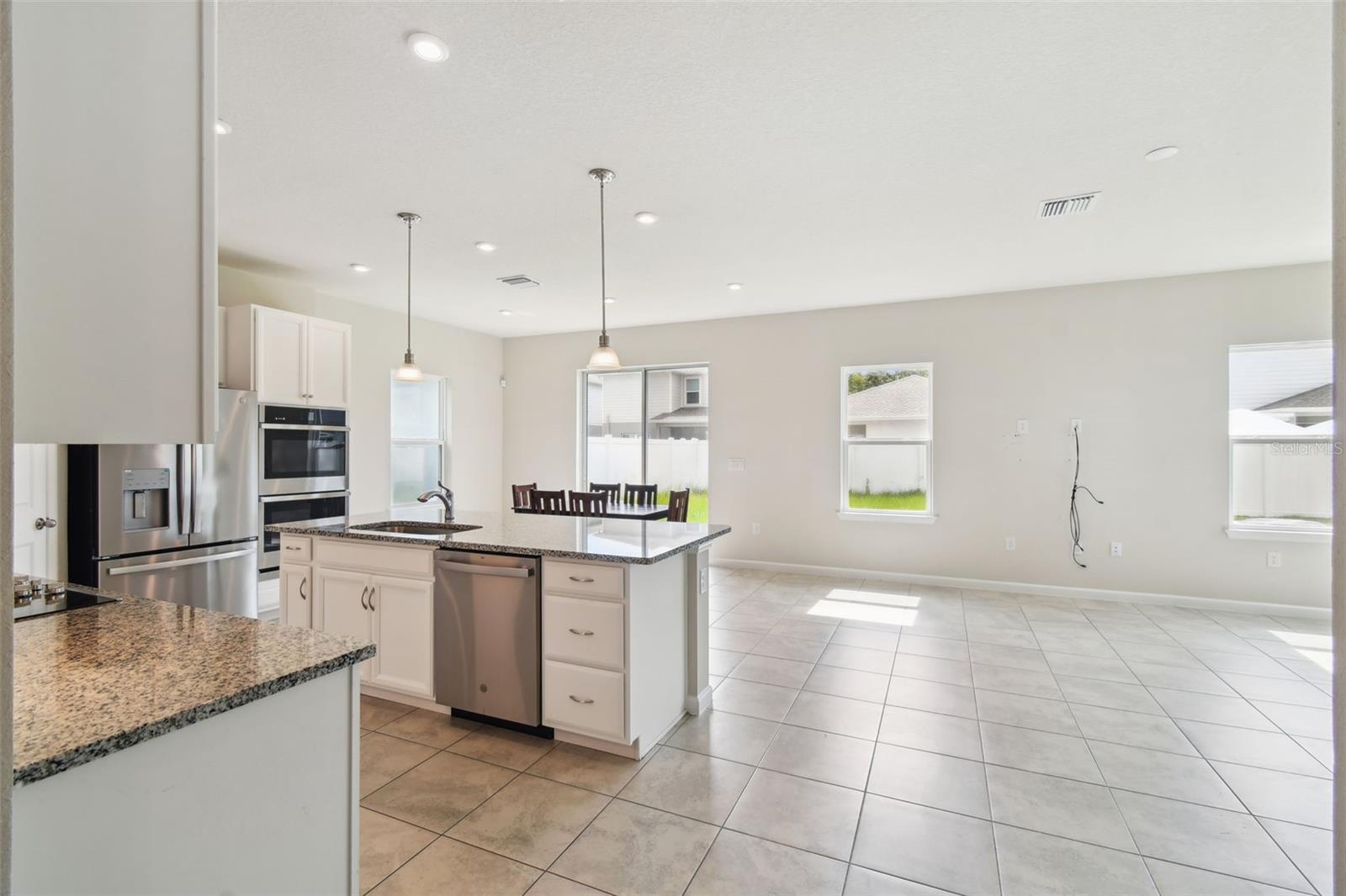Image 16 of 81 For 11920 Thorncrest Drive