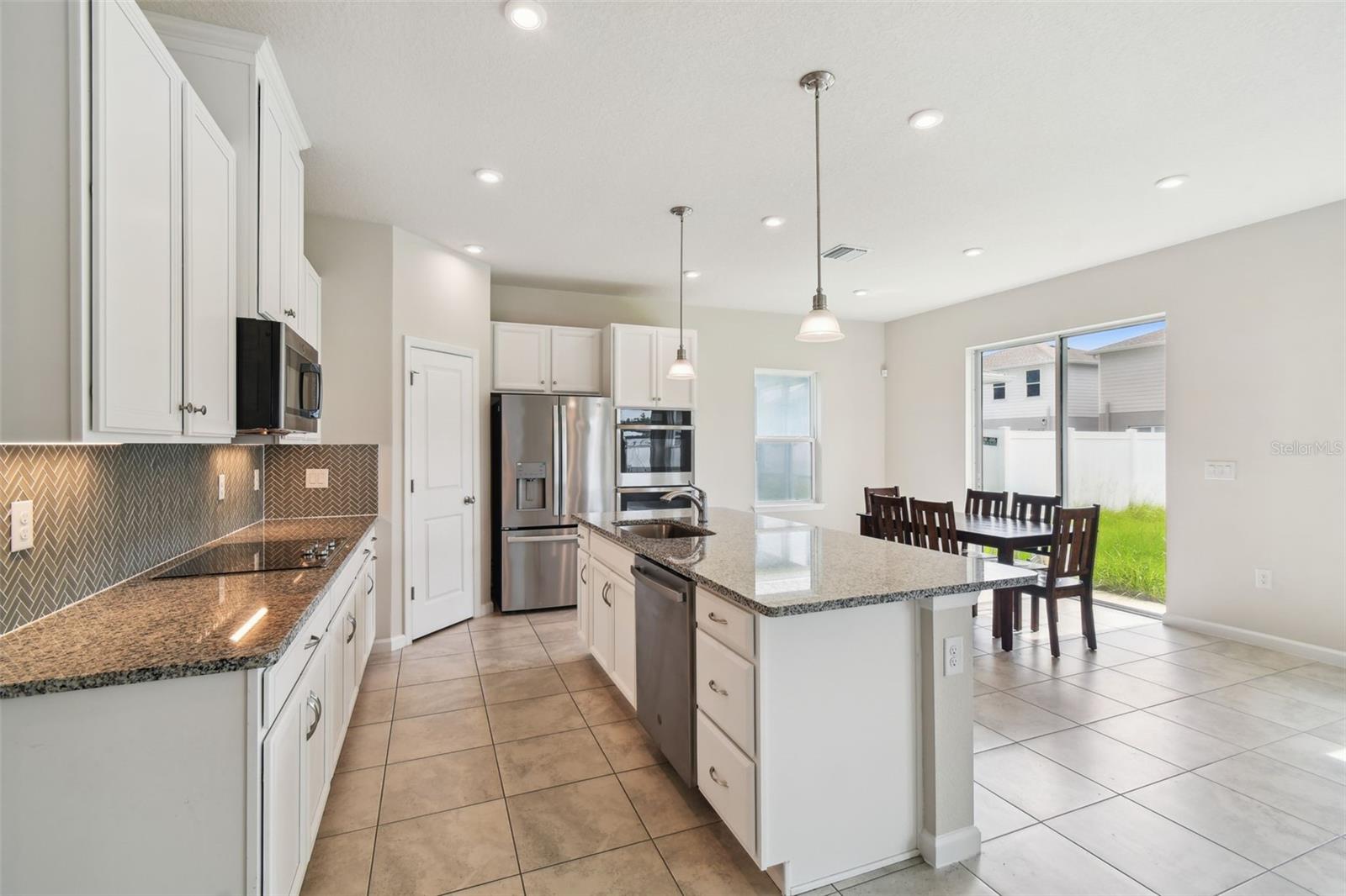 Image 22 of 81 For 11920 Thorncrest Drive