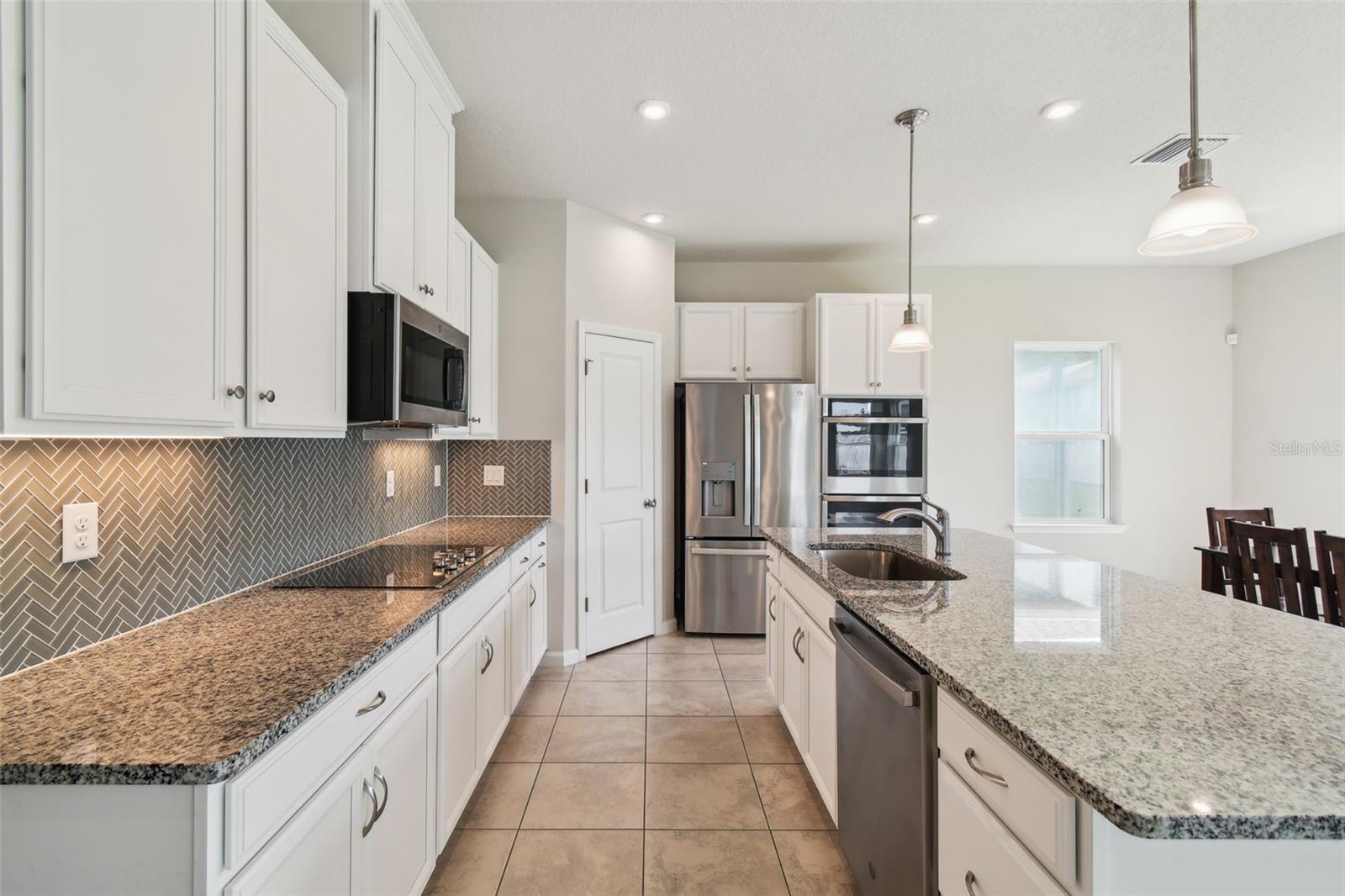 Image 23 of 81 For 11920 Thorncrest Drive