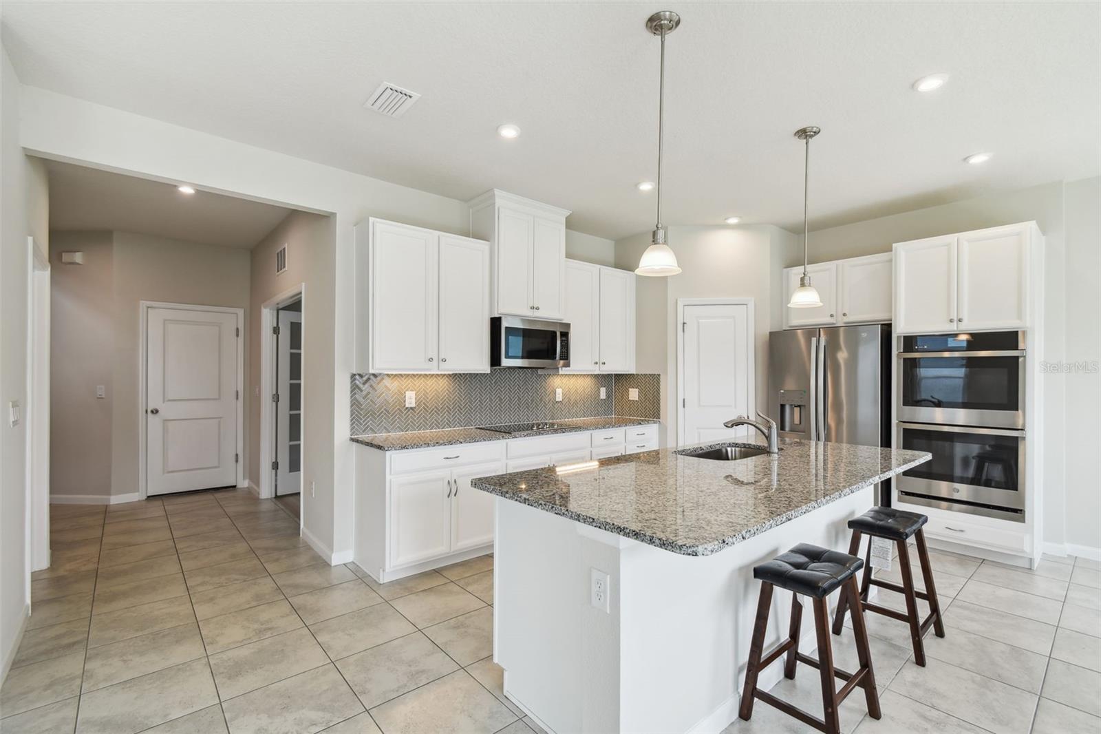 Image 24 of 81 For 11920 Thorncrest Drive