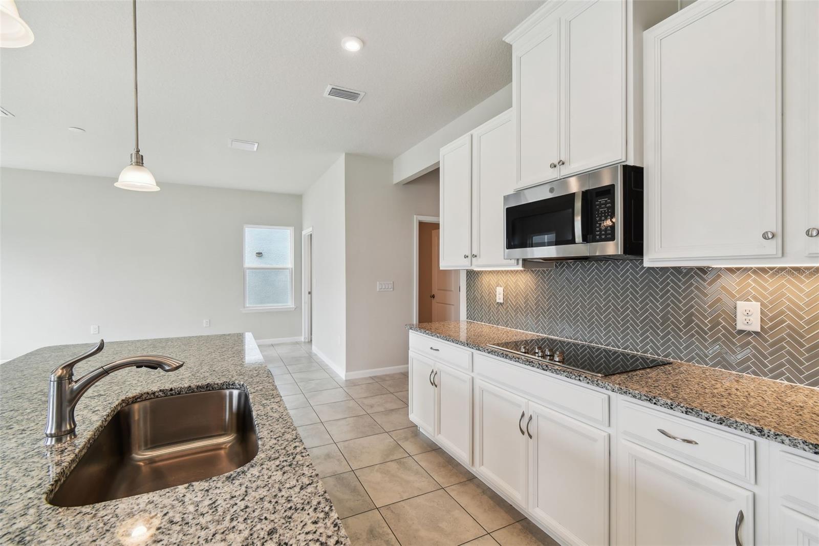 Image 27 of 81 For 11920 Thorncrest Drive