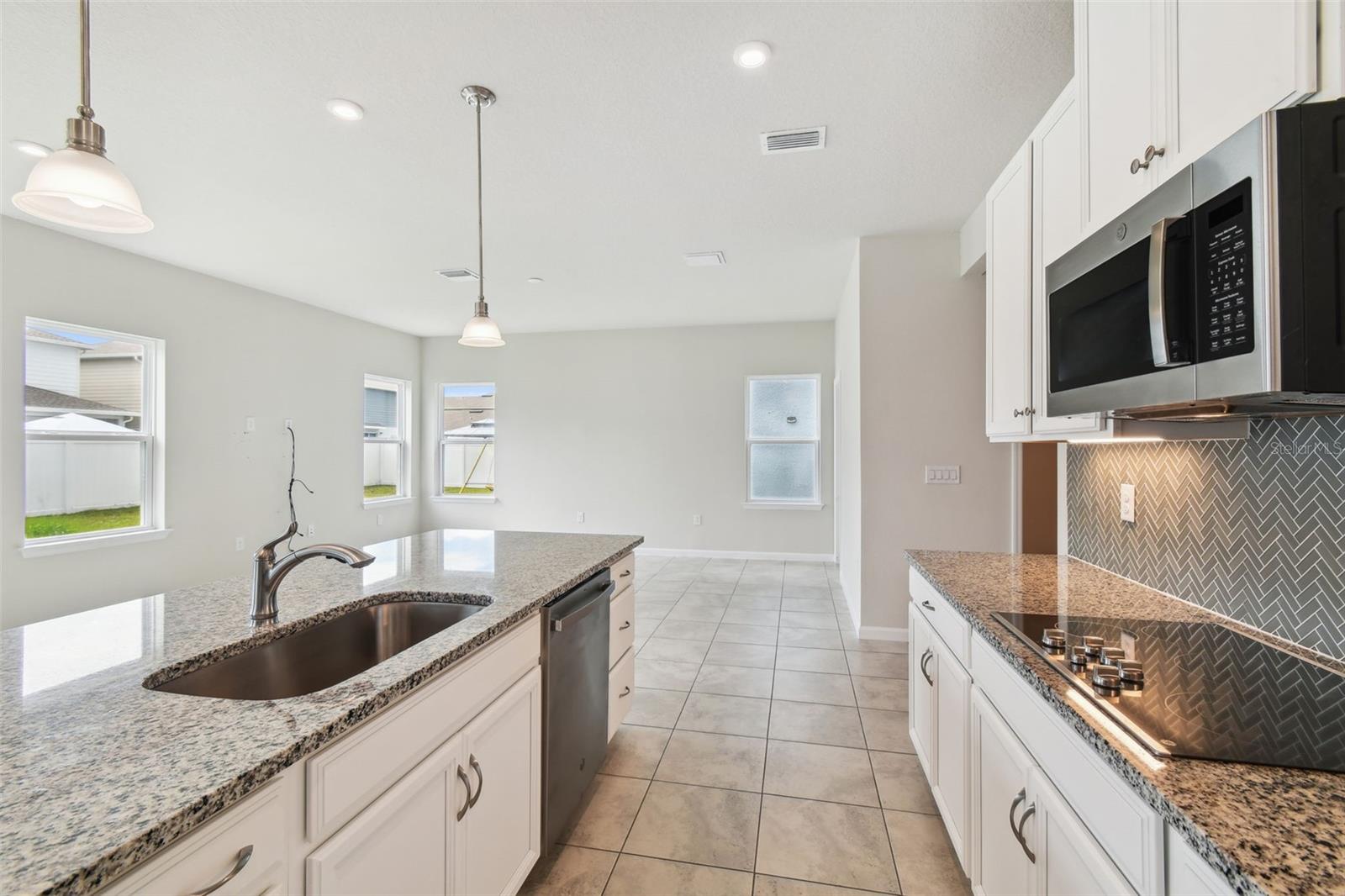 Image 28 of 81 For 11920 Thorncrest Drive
