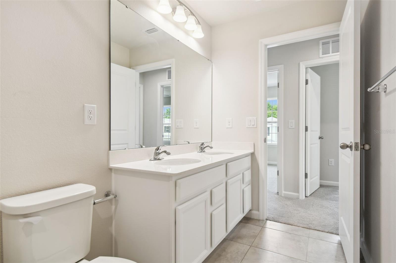 Image 50 of 81 For 11920 Thorncrest Drive
