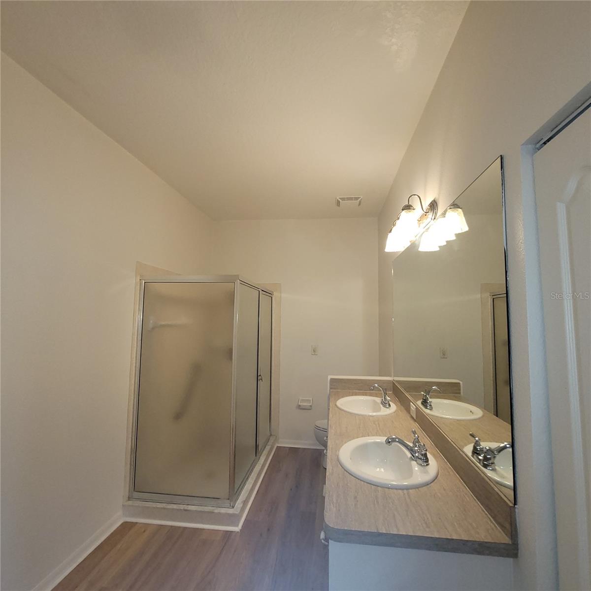 Image 10 of 24 For 3141 Town Avenue