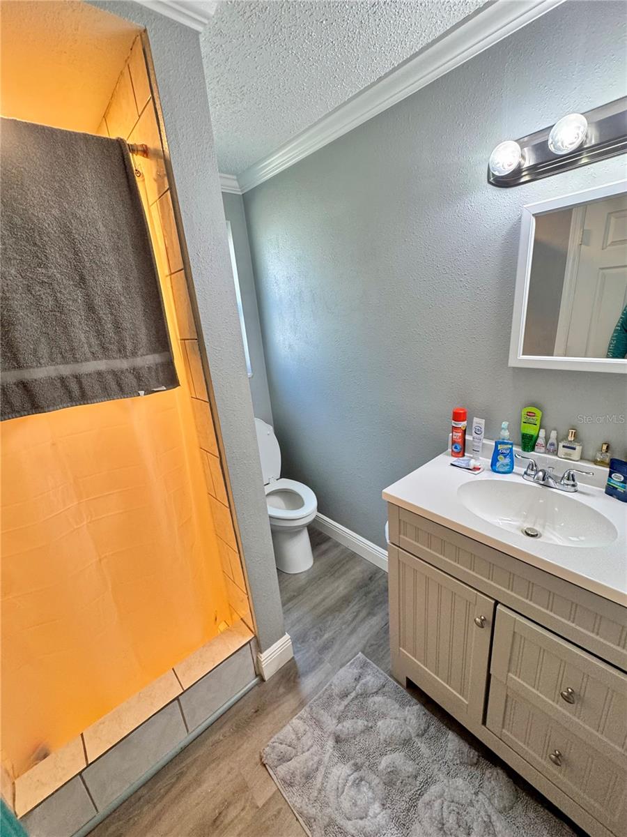 Image 17 of 23 For 4233 Flora Avenue