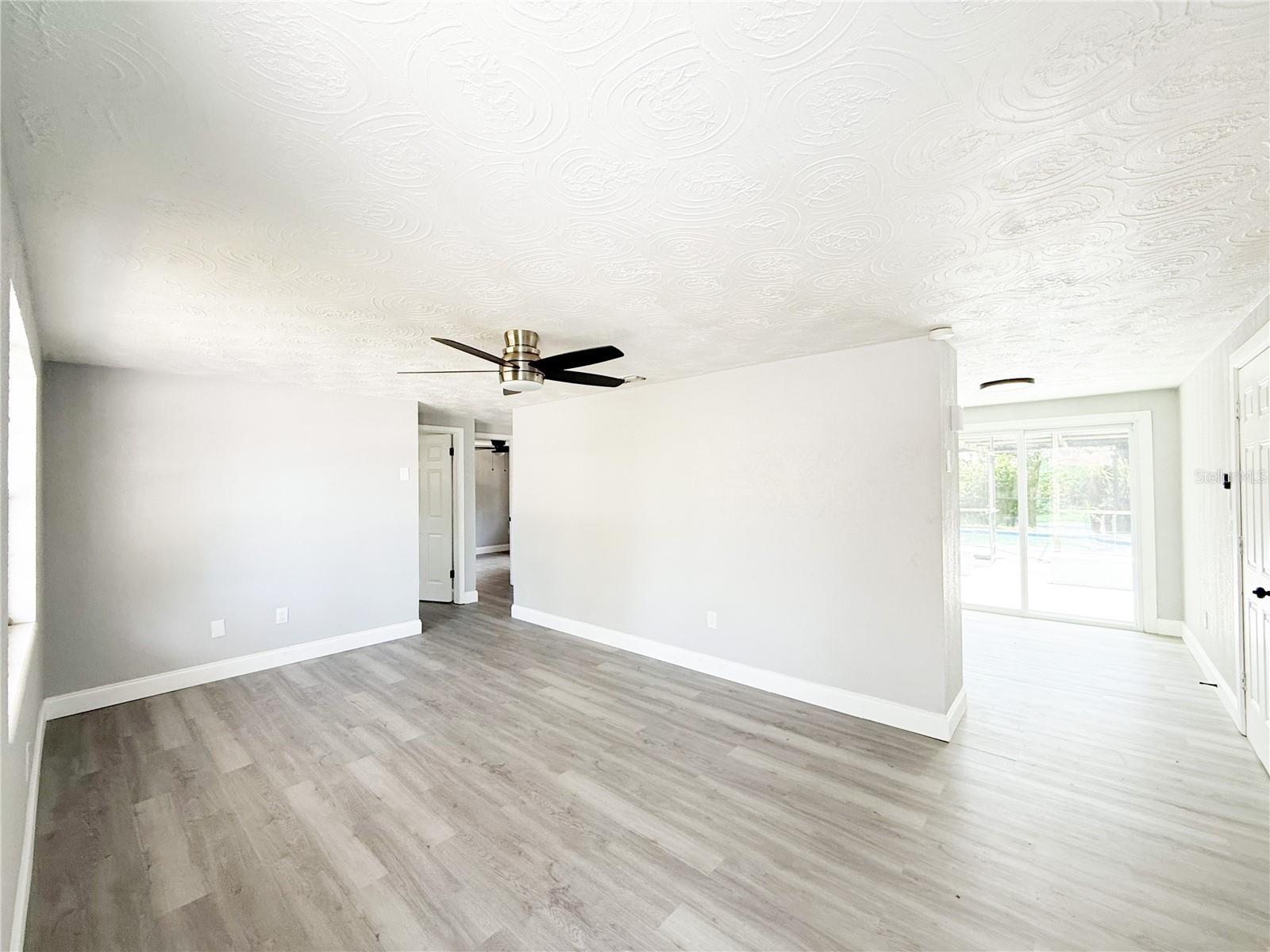 Image 10 of 20 For 5622 Golden Nugget Drive