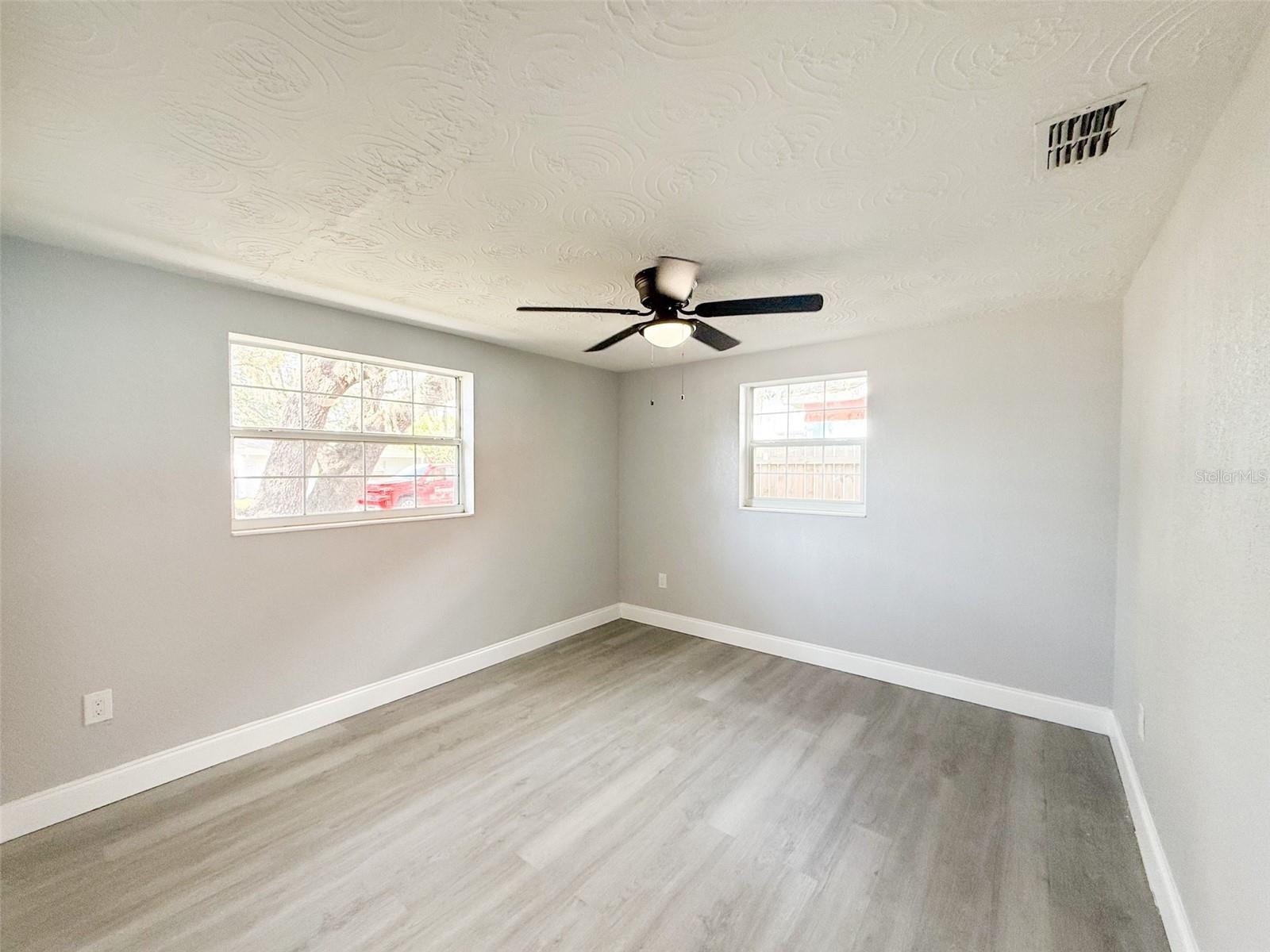 Image 12 of 20 For 5622 Golden Nugget Drive