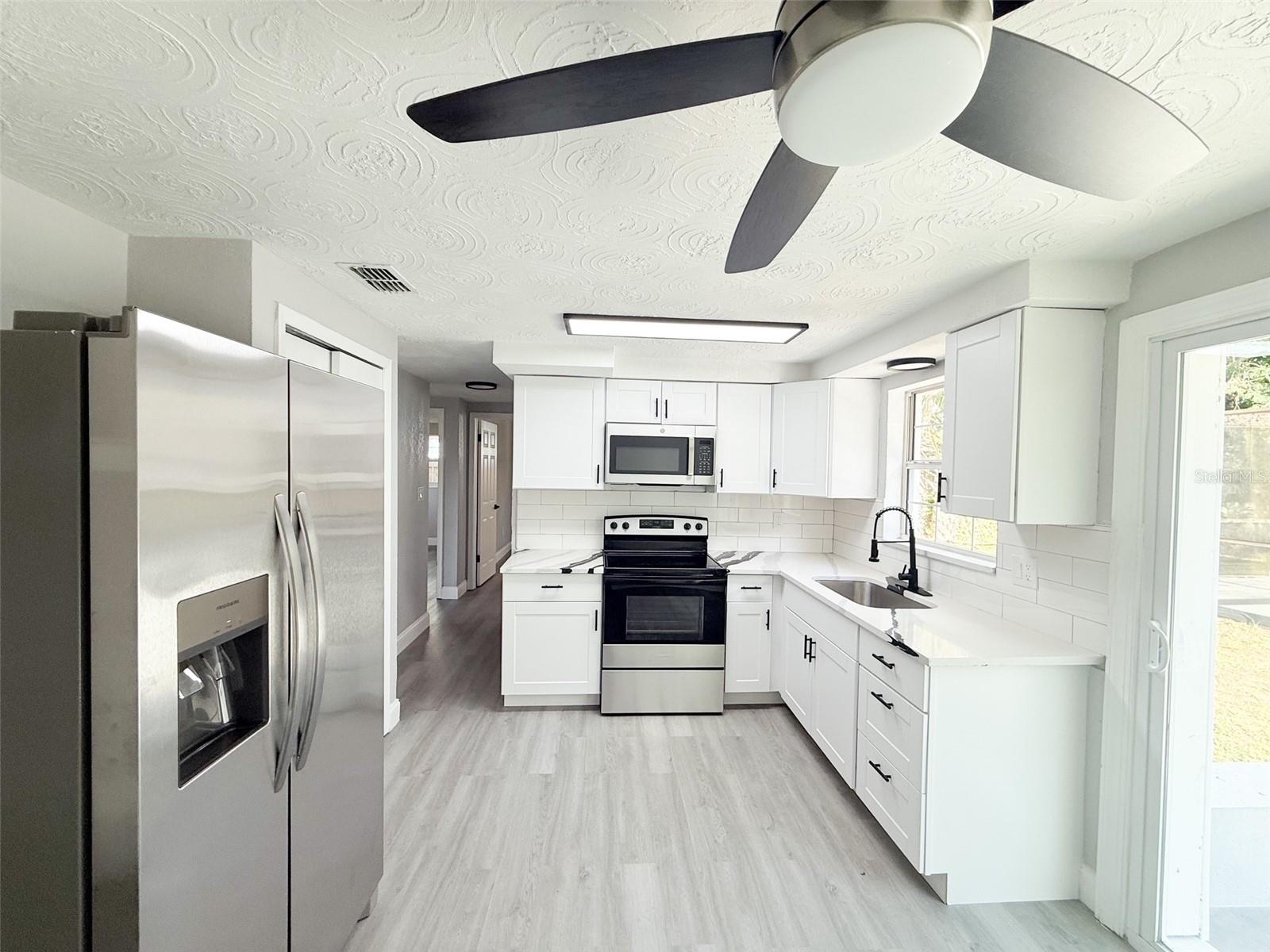 Image 7 of 20 For 5622 Golden Nugget Drive