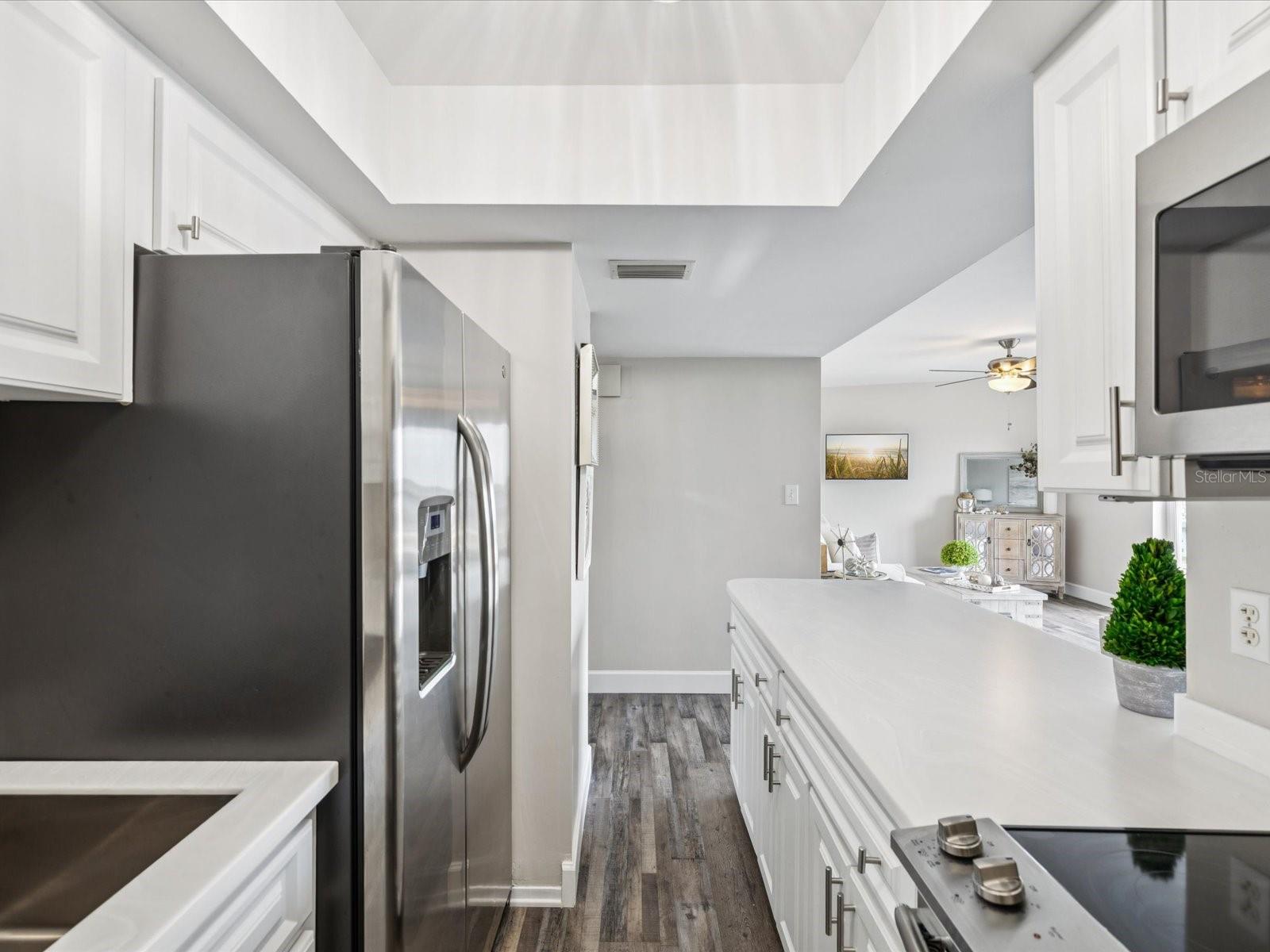 Image 10 of 45 For 4939 Floramar Terrace 808