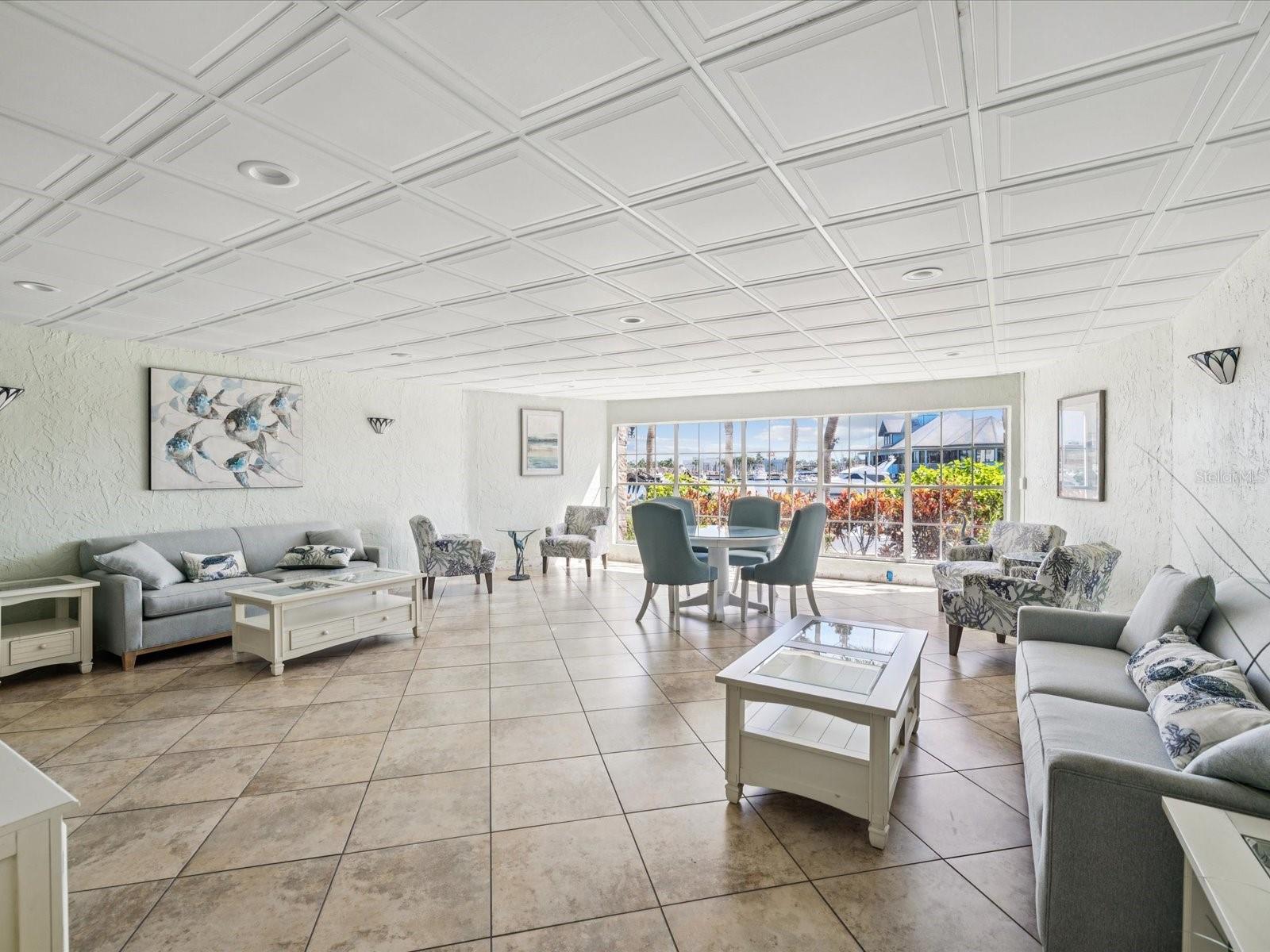 Image 21 of 45 For 4939 Floramar Terrace 808