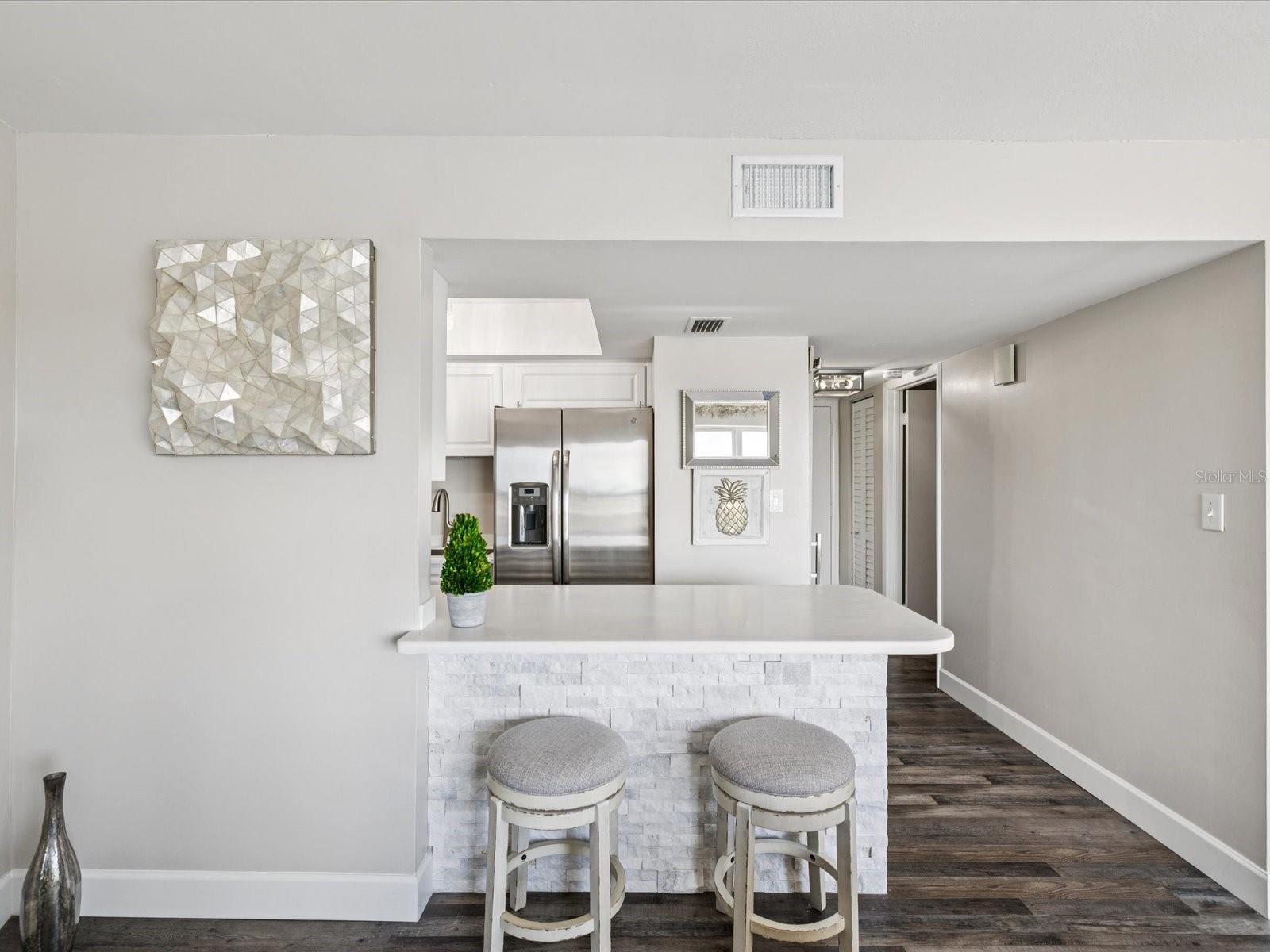 Image 7 of 45 For 4939 Floramar Terrace 808
