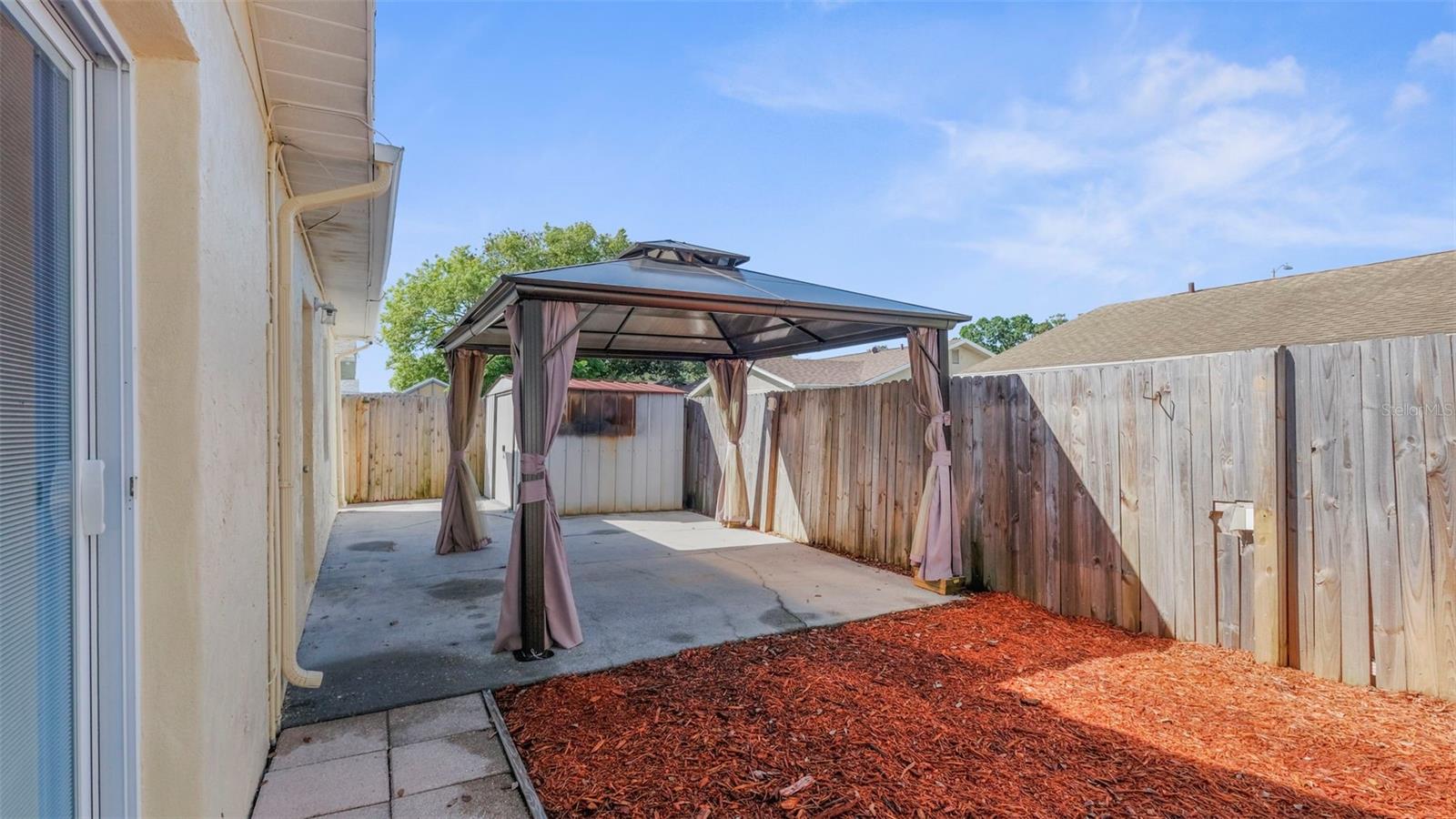 Listing photo id 31 for 11425 Fox Run