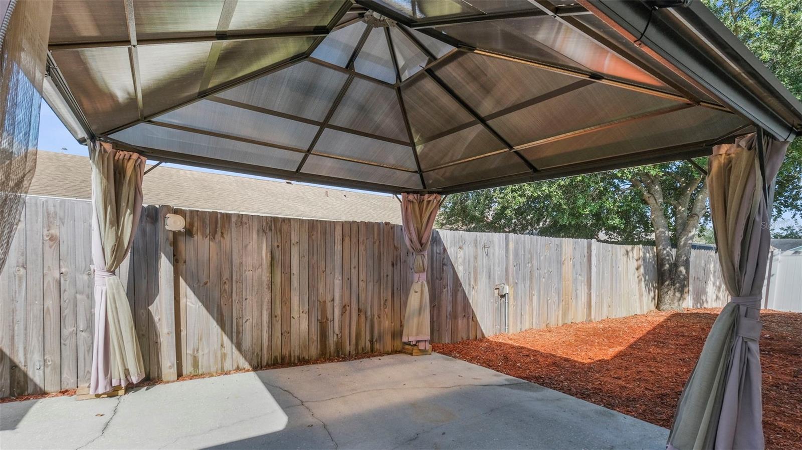 Listing photo id 32 for 11425 Fox Run