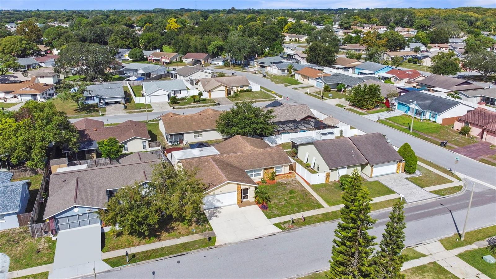 Listing photo id 35 for 11425 Fox Run