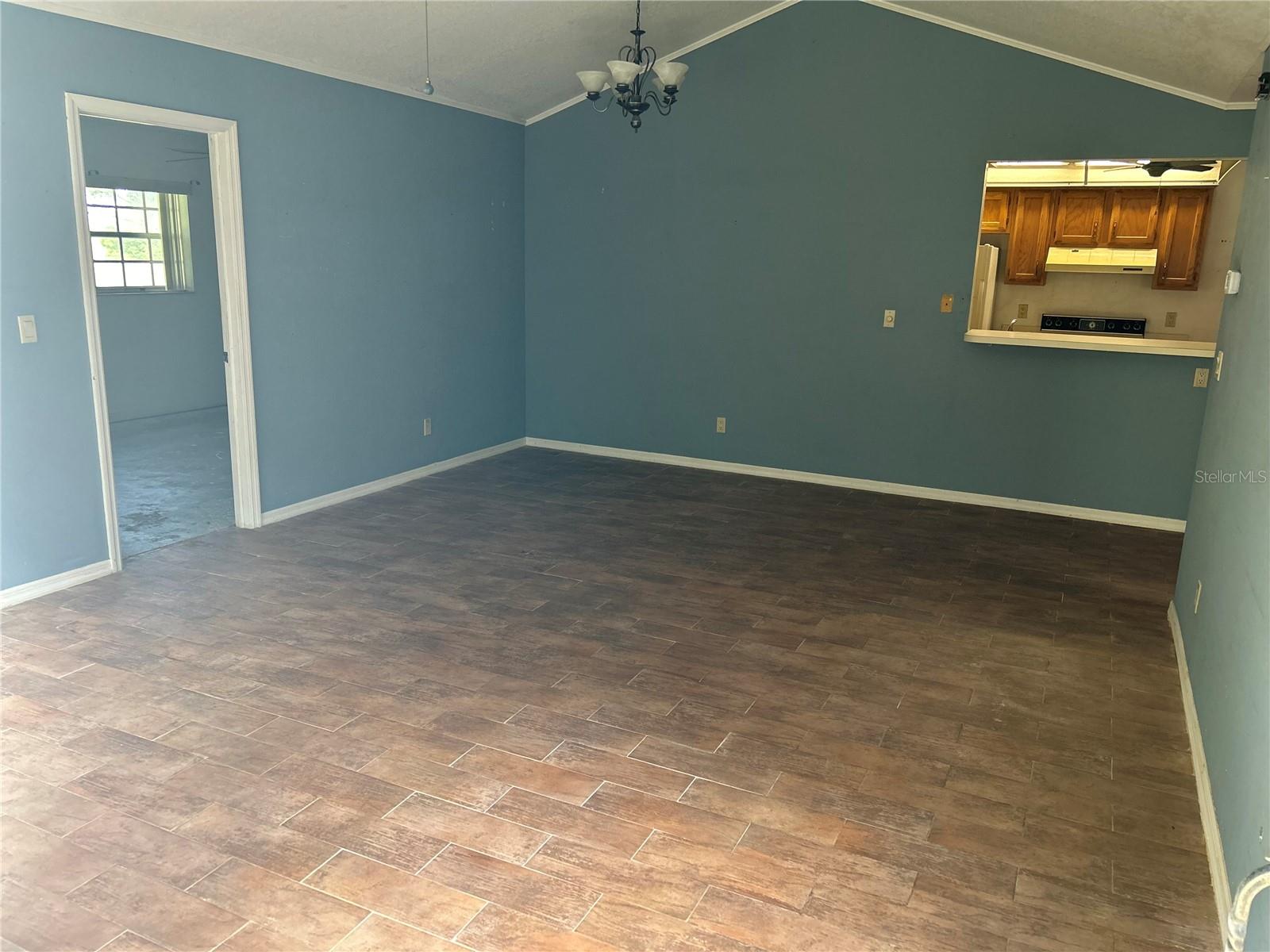 Image 13 of 19 For 3820 River Oaks Court 3820