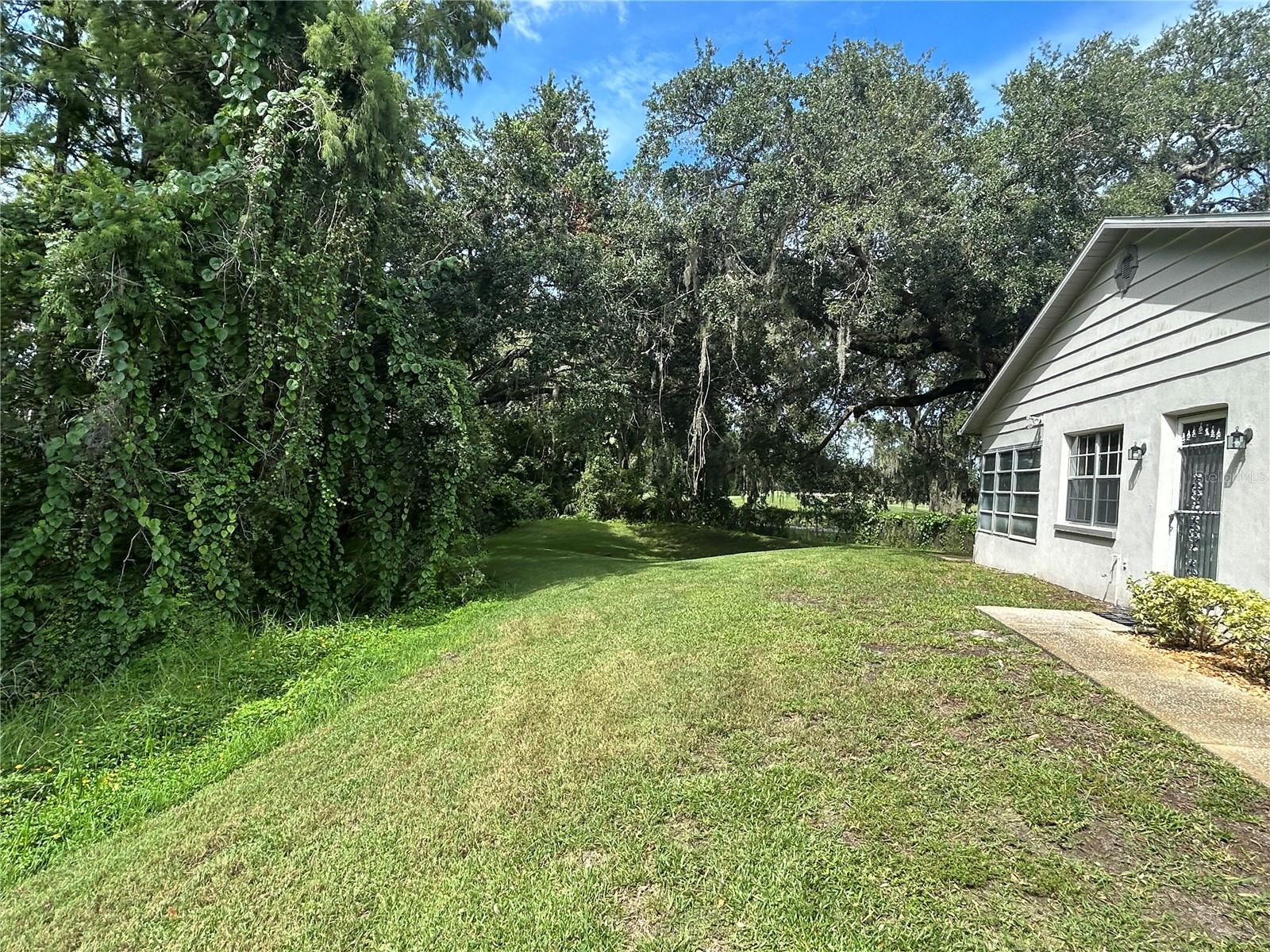 Image 3 of 19 For 3820 River Oaks Court 3820