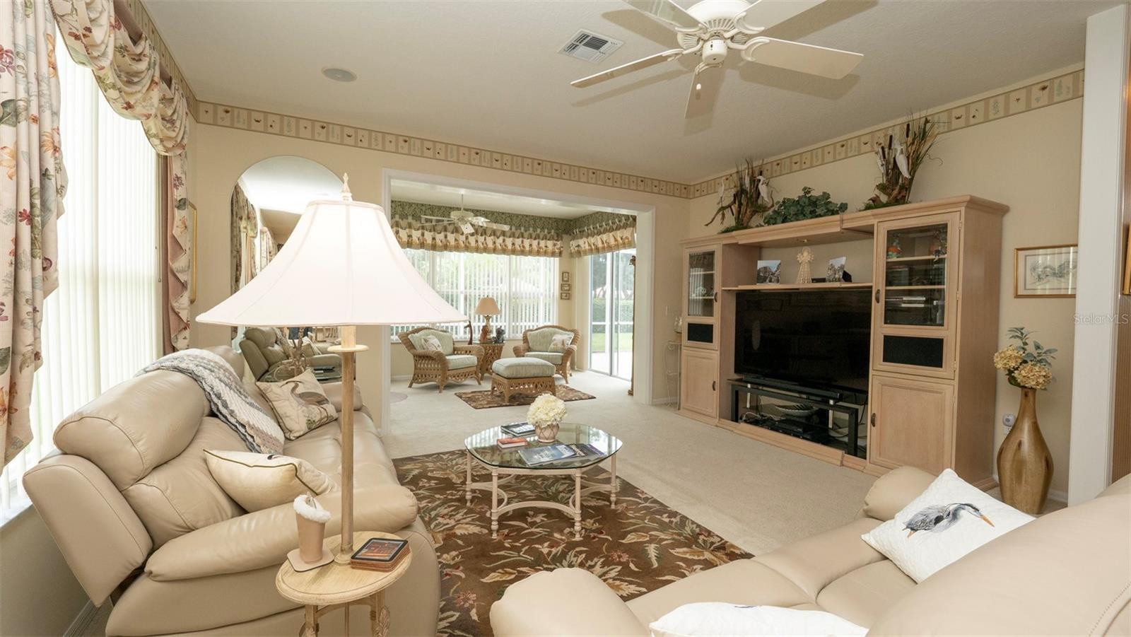Image 11 of 37 For 9147 Rhett Lane