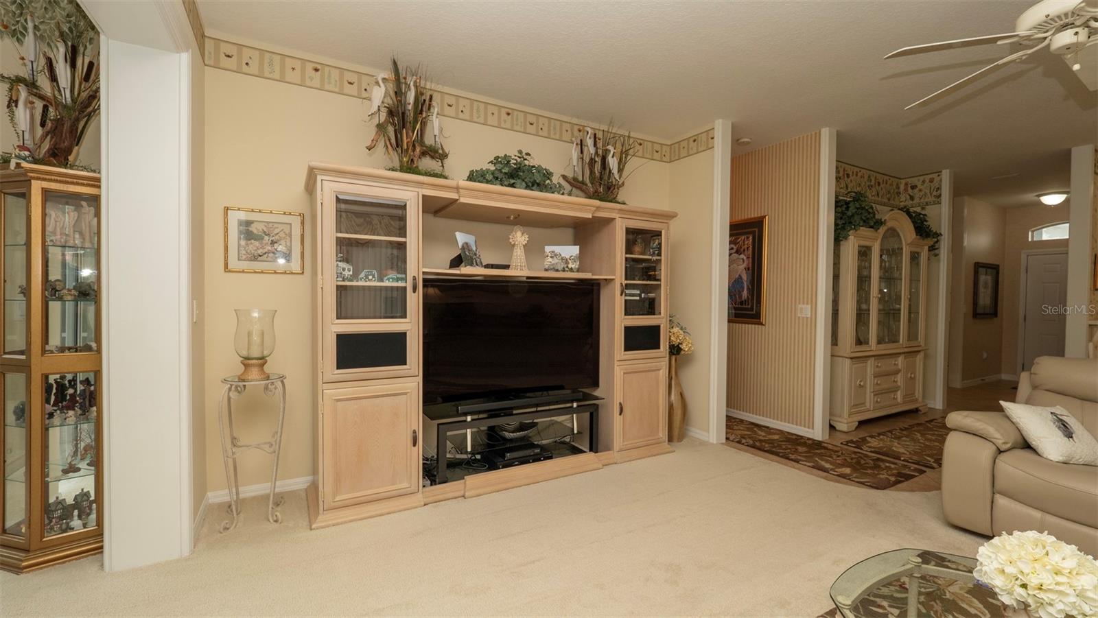 Image 12 of 37 For 9147 Rhett Lane
