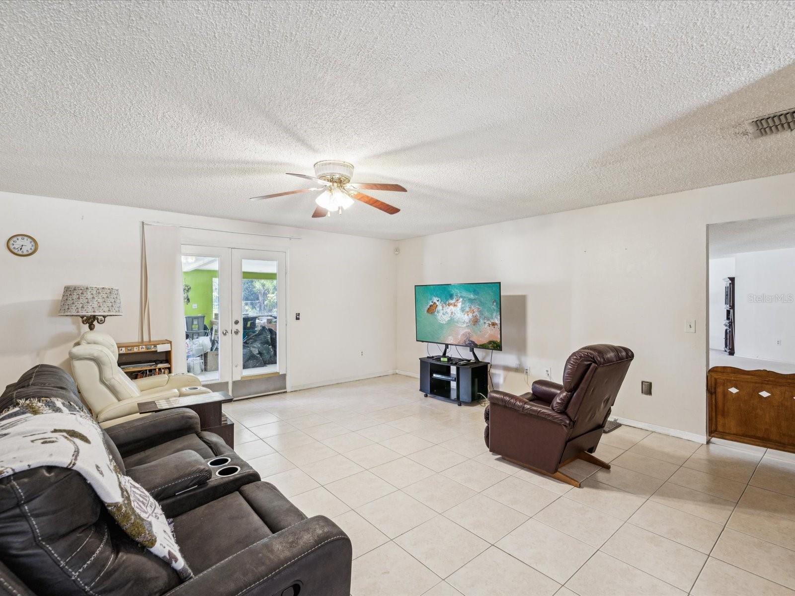 Listing photo id 31 for 5808 Carina Trace