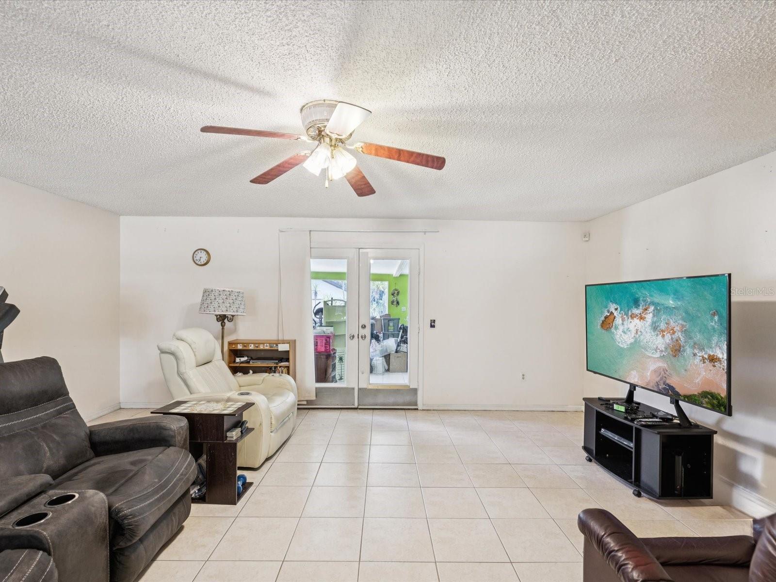 Listing photo id 33 for 5808 Carina Trace