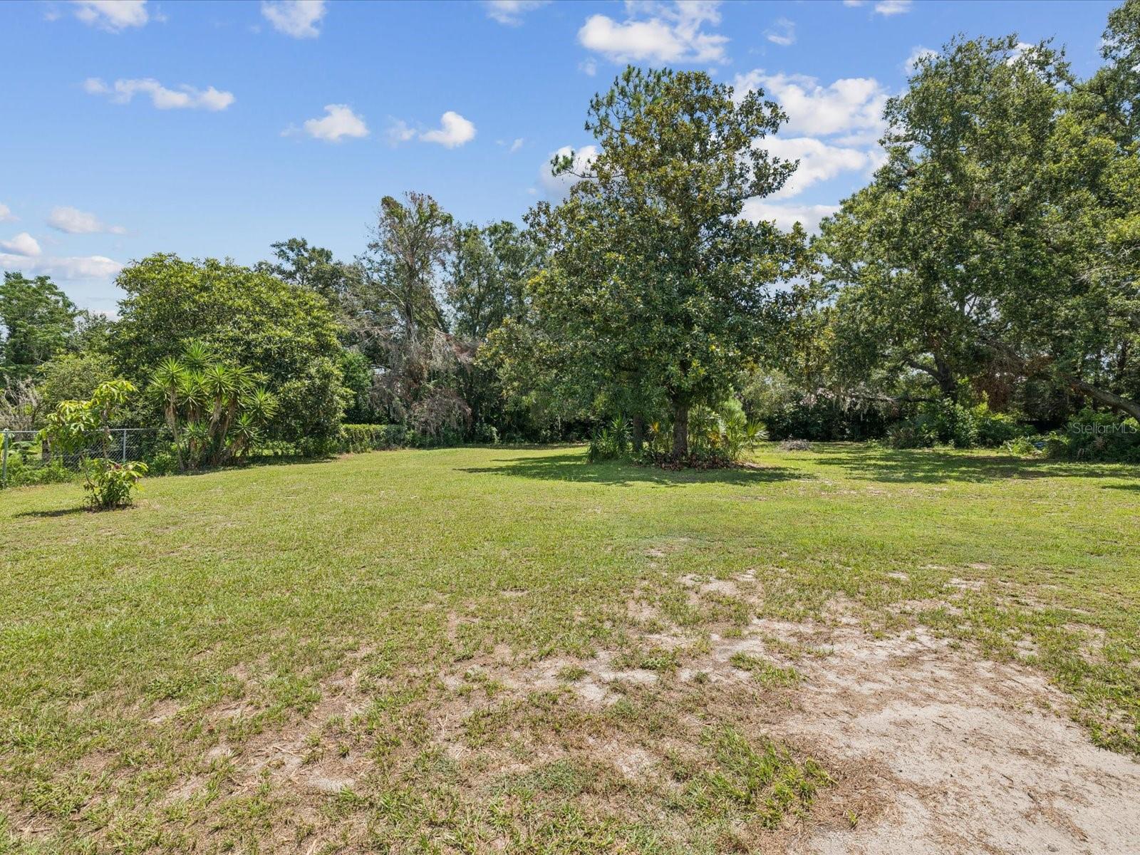 Listing photo id 34 for 5808 Carina Trace