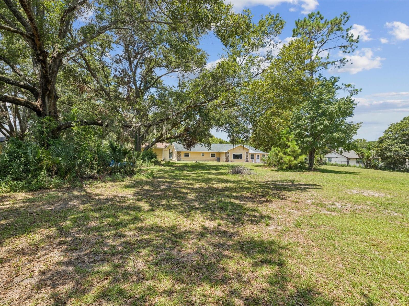 Listing photo id 37 for 5808 Carina Trace