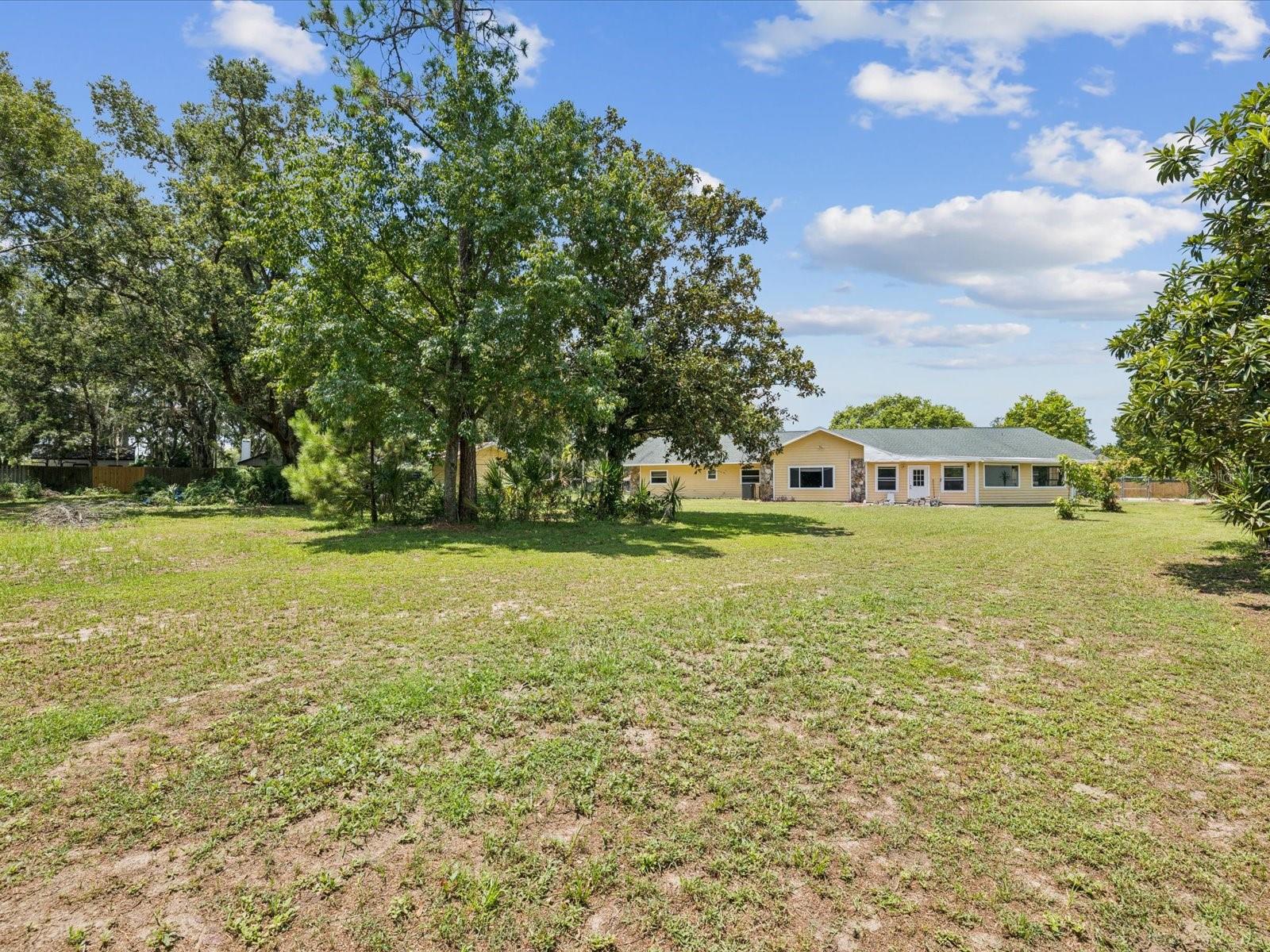 Listing photo id 39 for 5808 Carina Trace