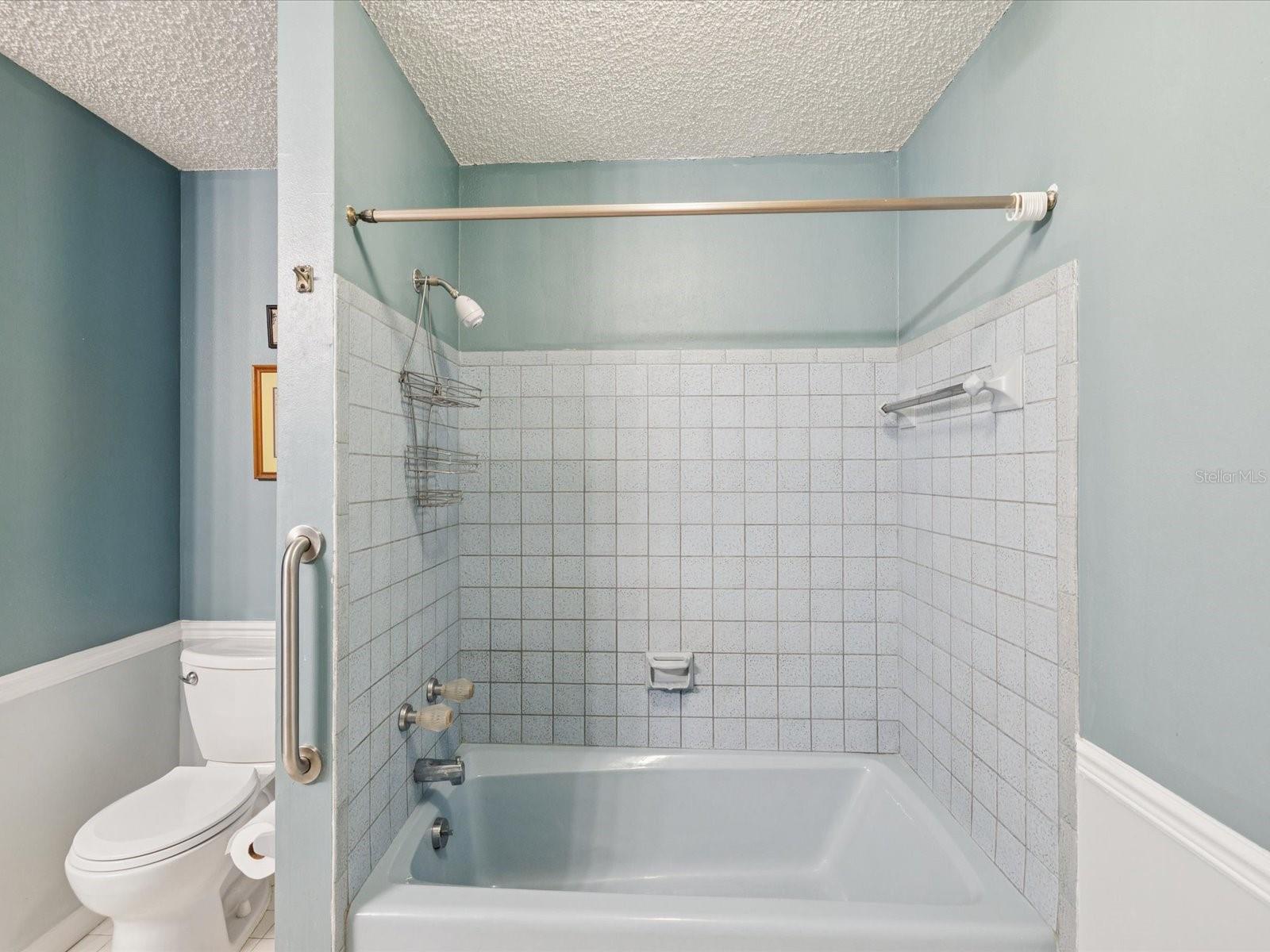 Listing photo id 6 for 5808 Carina Trace