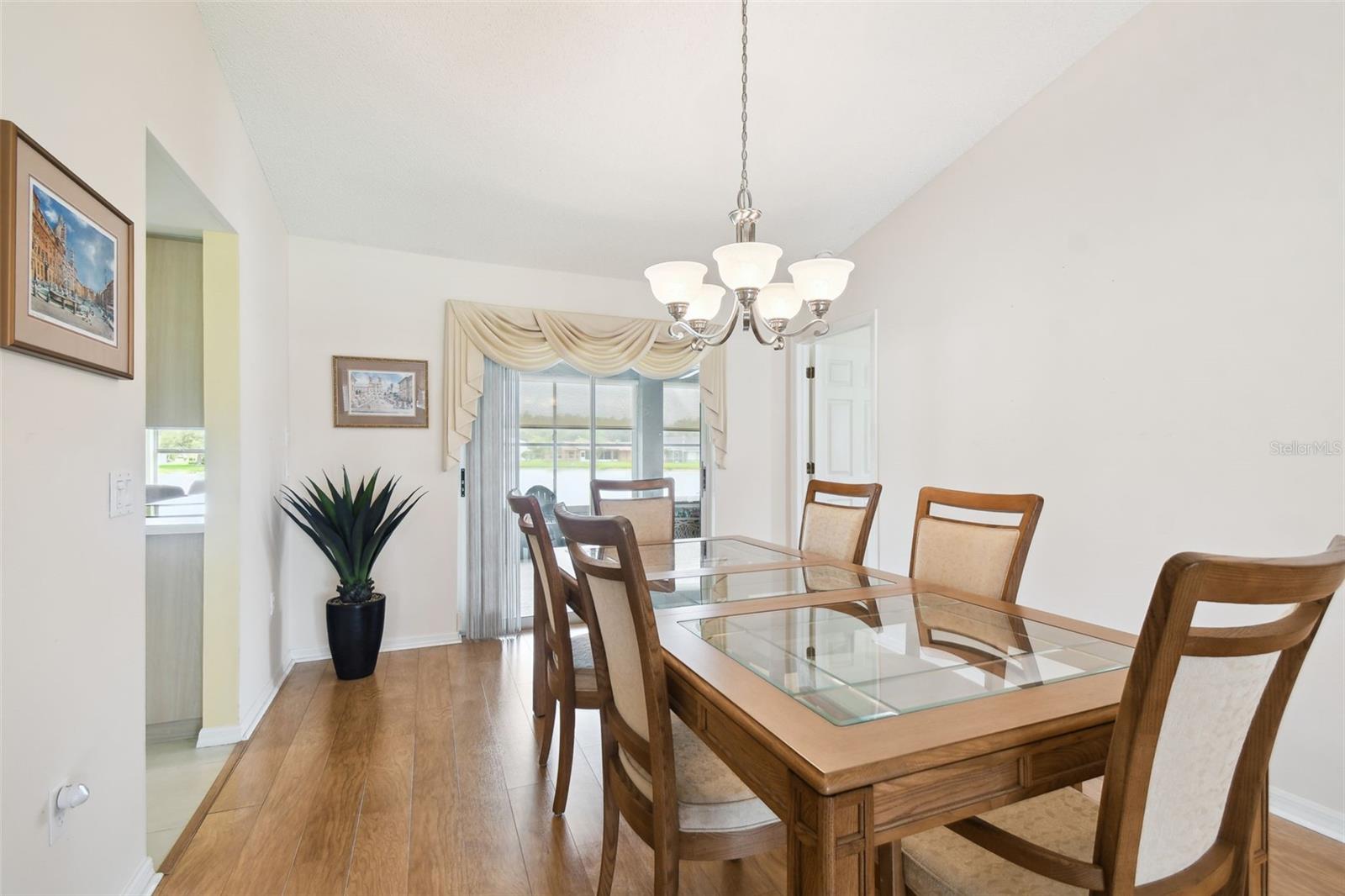 Image 11 of 63 For 1228 Ashbourne Circle