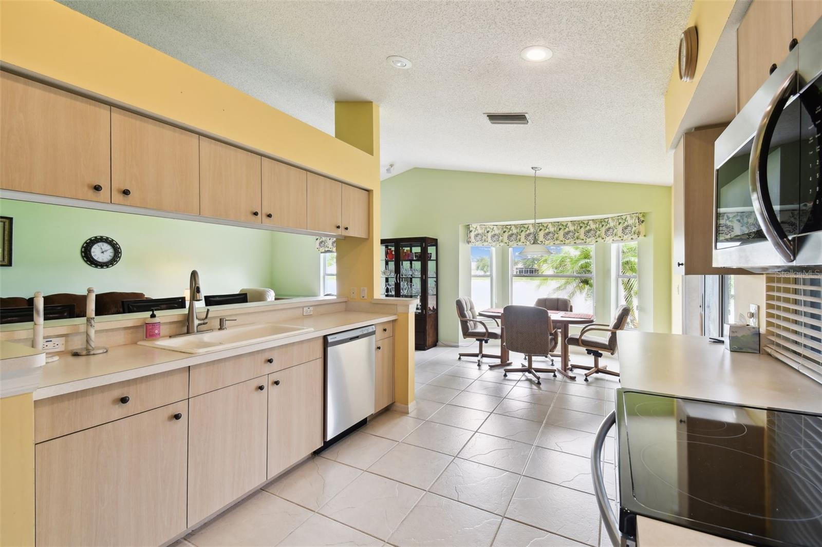 Image 13 of 63 For 1228 Ashbourne Circle