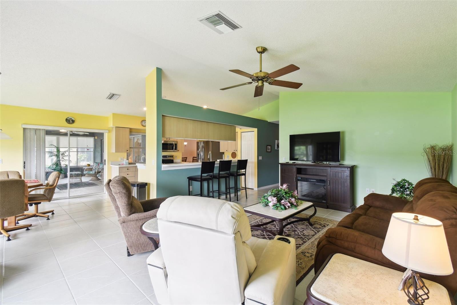Image 27 of 63 For 1228 Ashbourne Circle