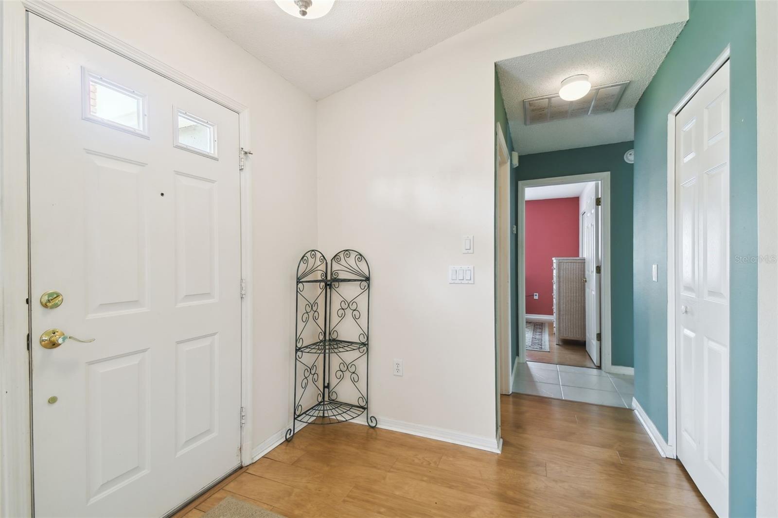 Image 6 of 63 For 1228 Ashbourne Circle