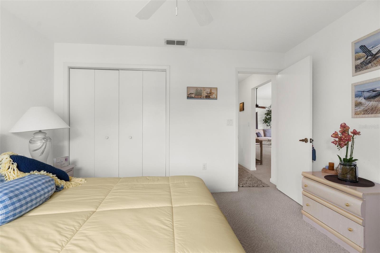 Listing photo id 15 for 9426 Mississippi Run