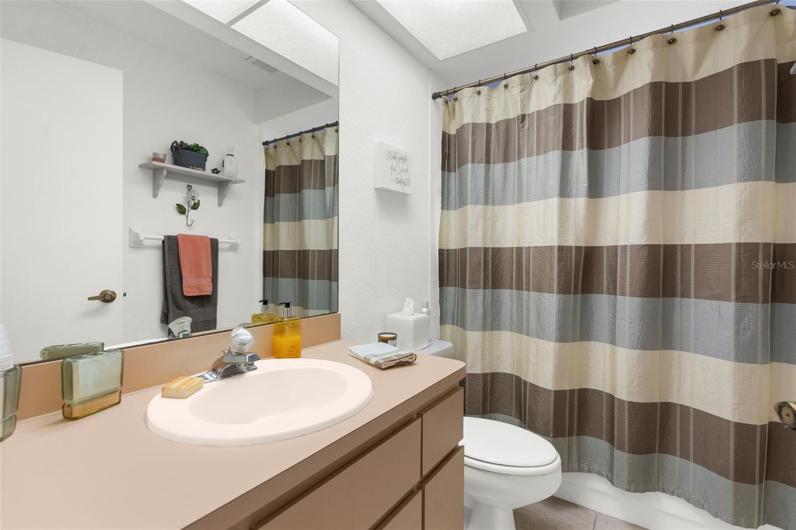 Listing photo id 16 for 9426 Mississippi Run