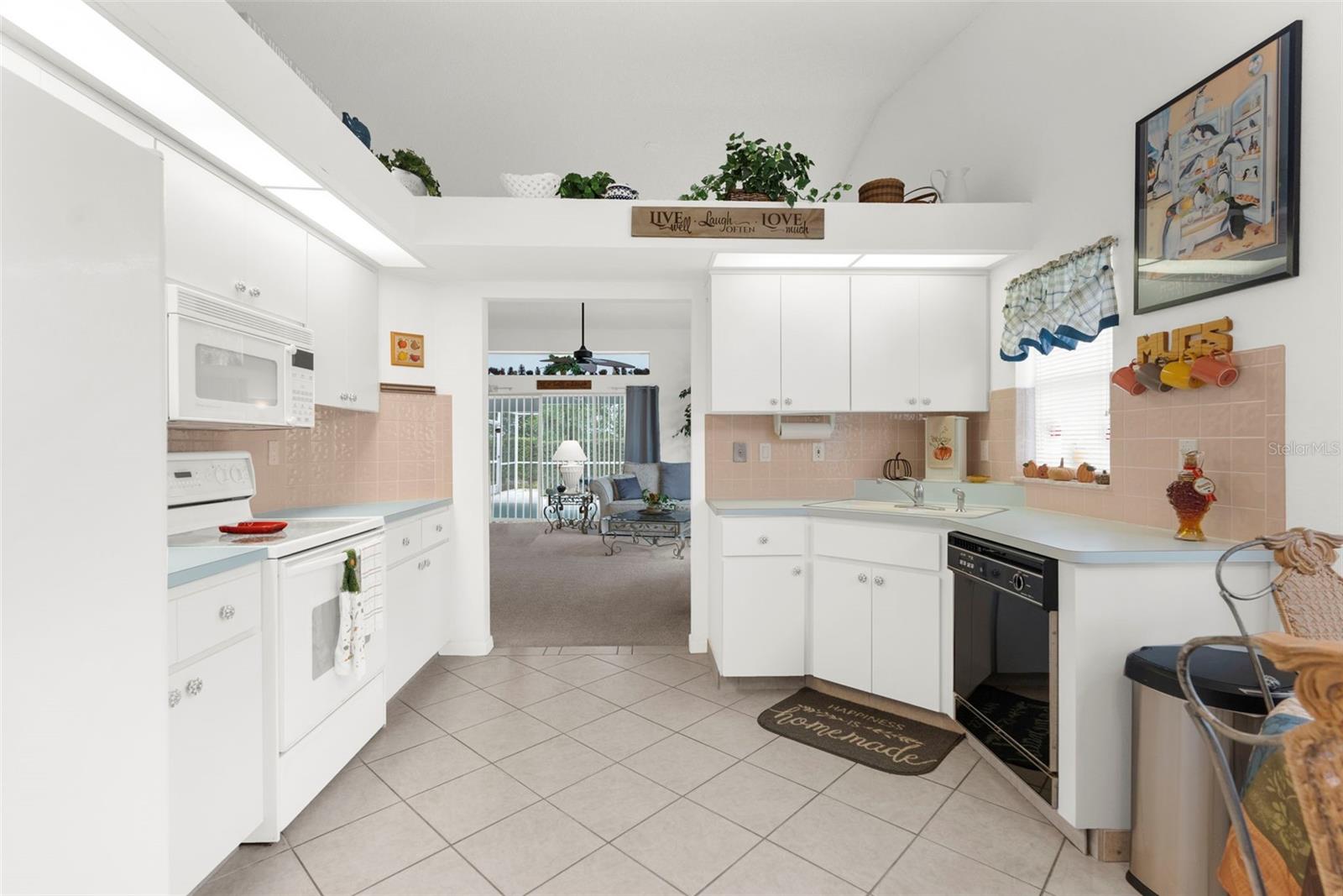 Listing photo id 7 for 9426 Mississippi Run