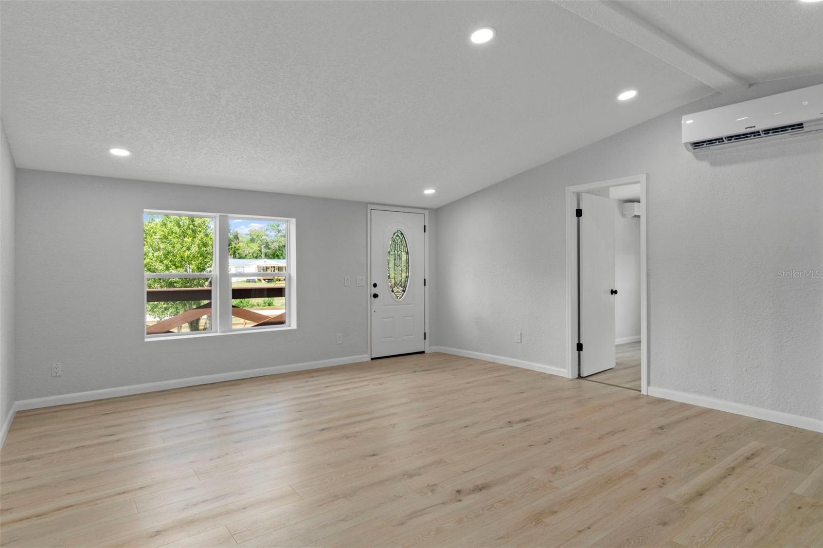 Image 11 of 48 For 18216 Alexson Street