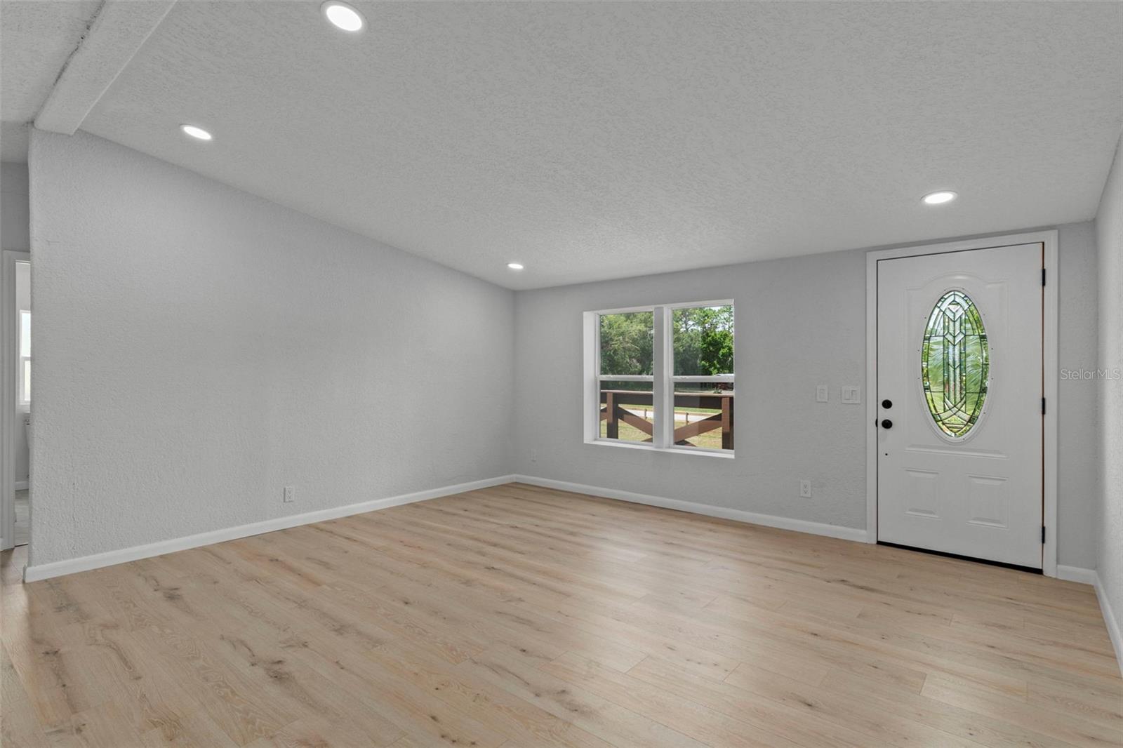 Image 12 of 48 For 18216 Alexson Street