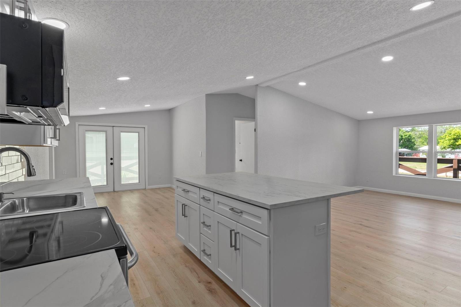 Image 15 of 48 For 18216 Alexson Street
