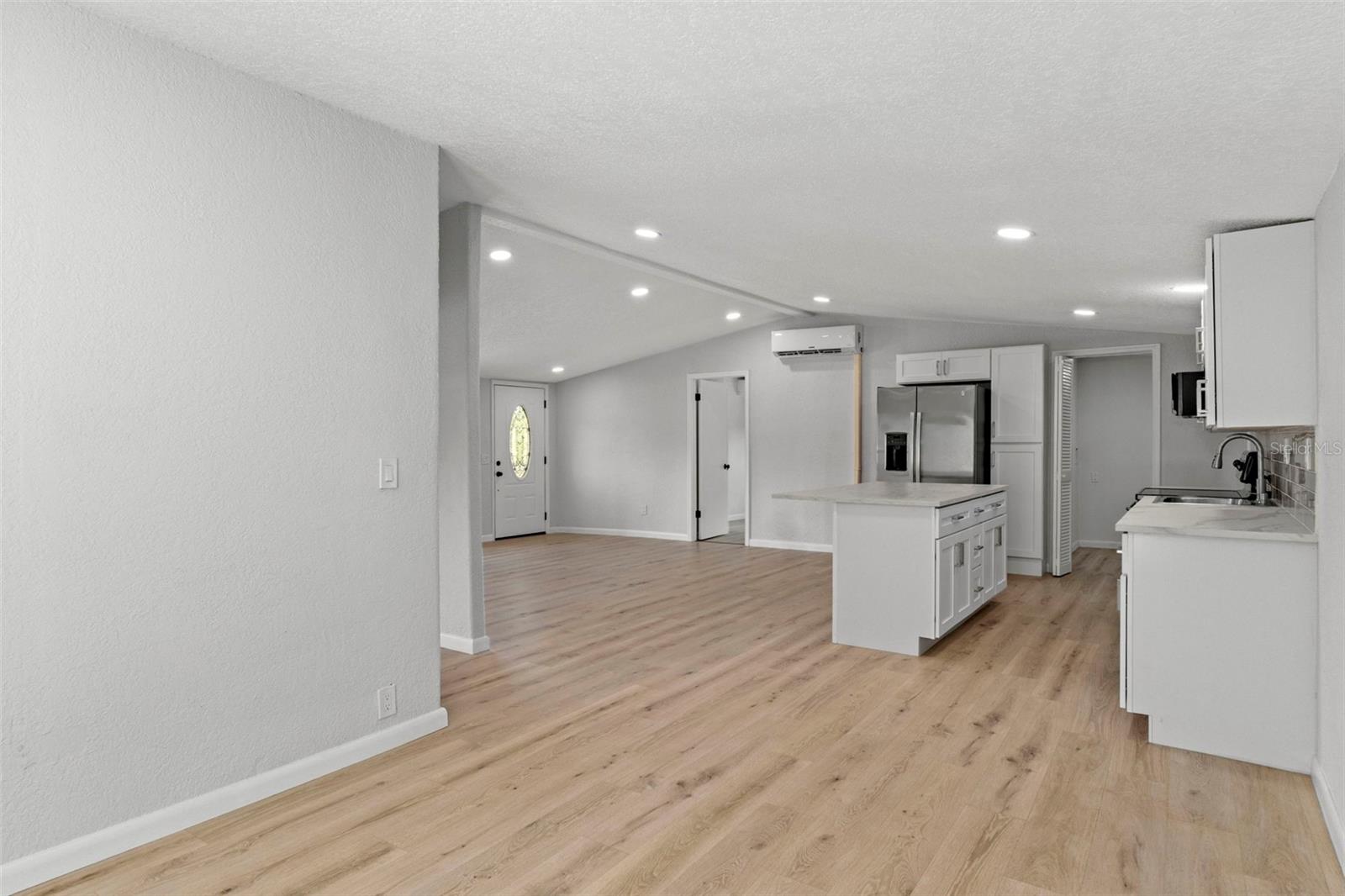 Image 20 of 48 For 18216 Alexson Street