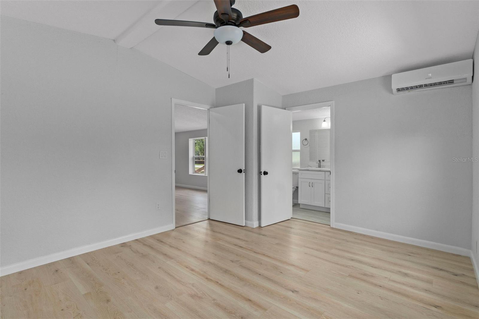 Image 23 of 48 For 18216 Alexson Street