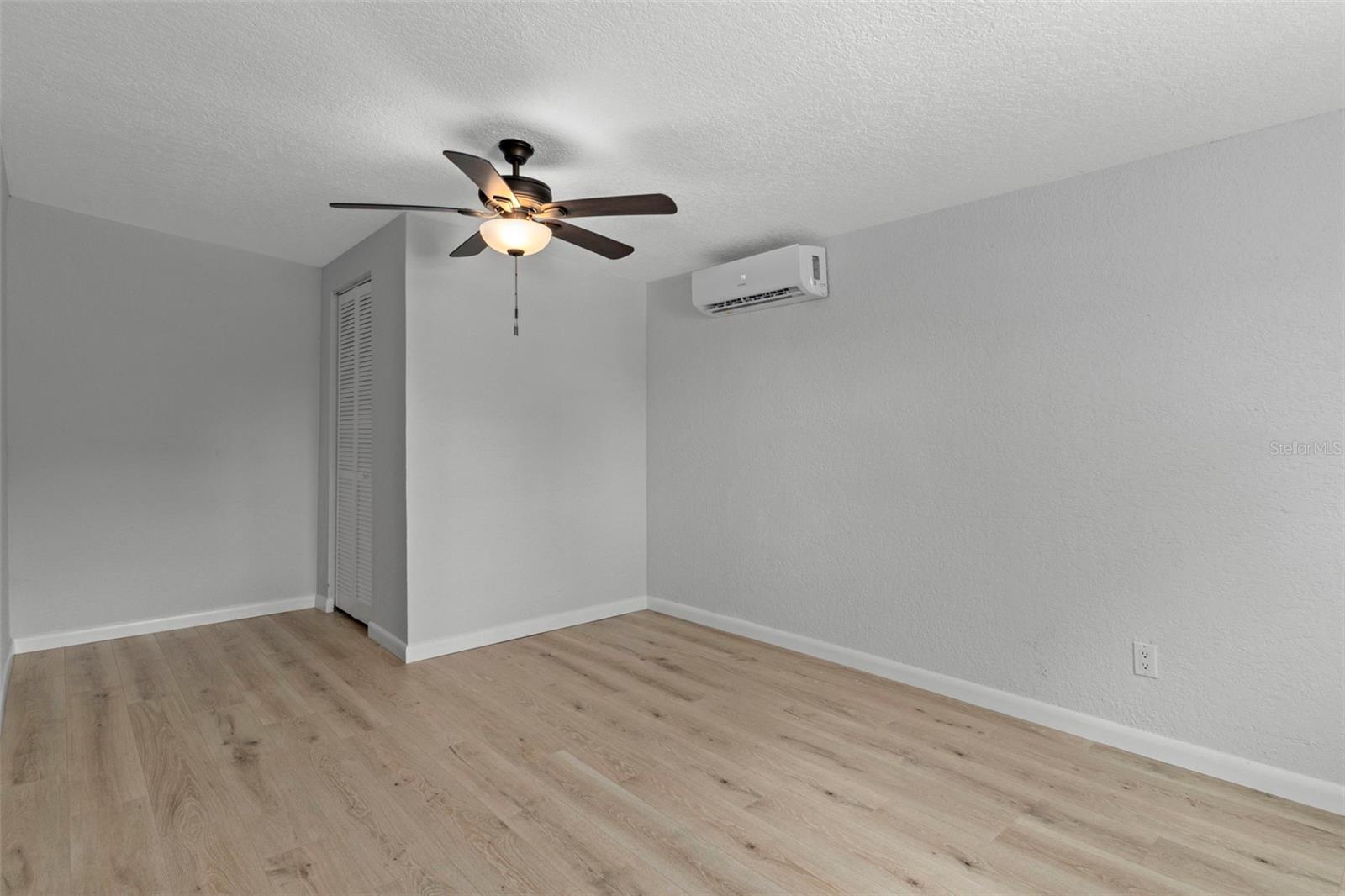 Image 40 of 48 For 18216 Alexson Street